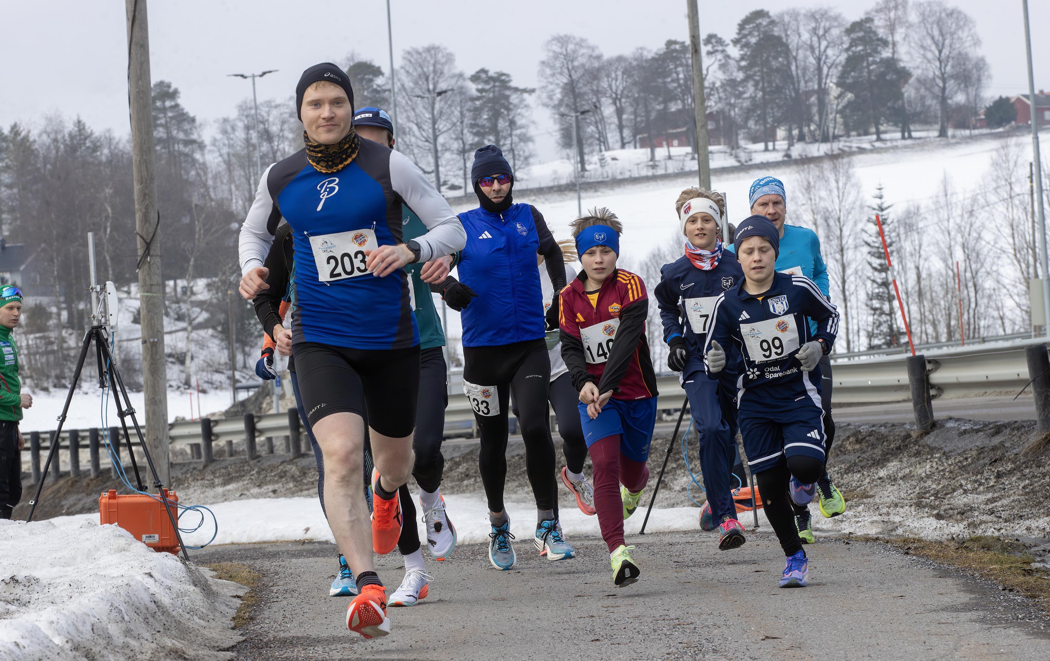 Rekordtidlig perseløp: - Det er nesten umulig å sette riktig fart i det første løpet