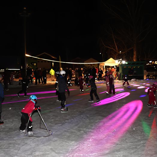 Skaper et eldorado for barn og unge på glattisen