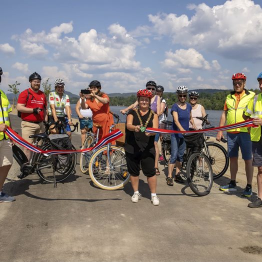 2.6 km strandpromenade åpnet for publikum