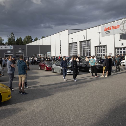 Kroken på døra for Cars & Coffee