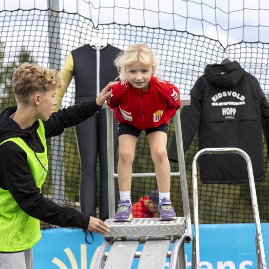 Markerte sine første 120 år til 20 i stil