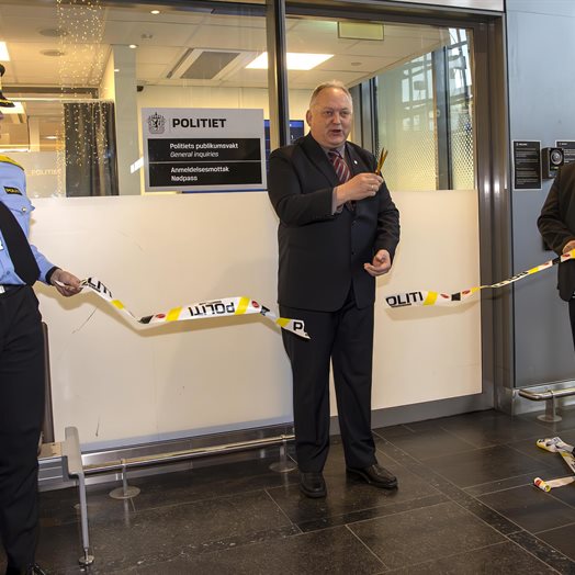 Åpnet «nytt» pass- og ID-kontor: - Man må ikke vente til dagen før!