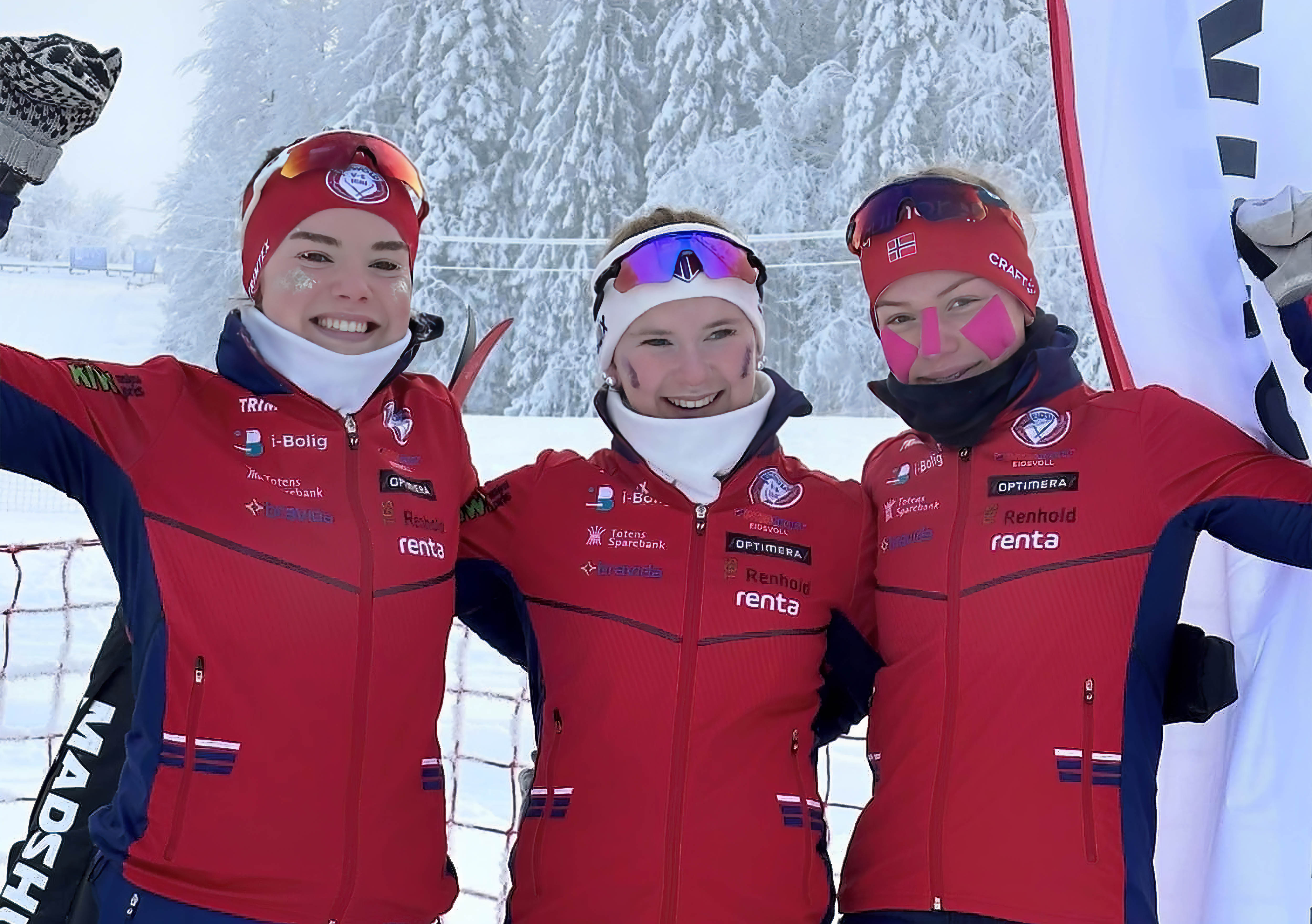 Fra venstre: Marie Jacobsen, Martine Smedsrud og Julie Hammer. Foto: Lill-Solveig Smedsrud Fra venstre: Marie Jacobsen, Martine Smedsrud og Julie Hammer. Foto: Lill-Solveig Smedsrud