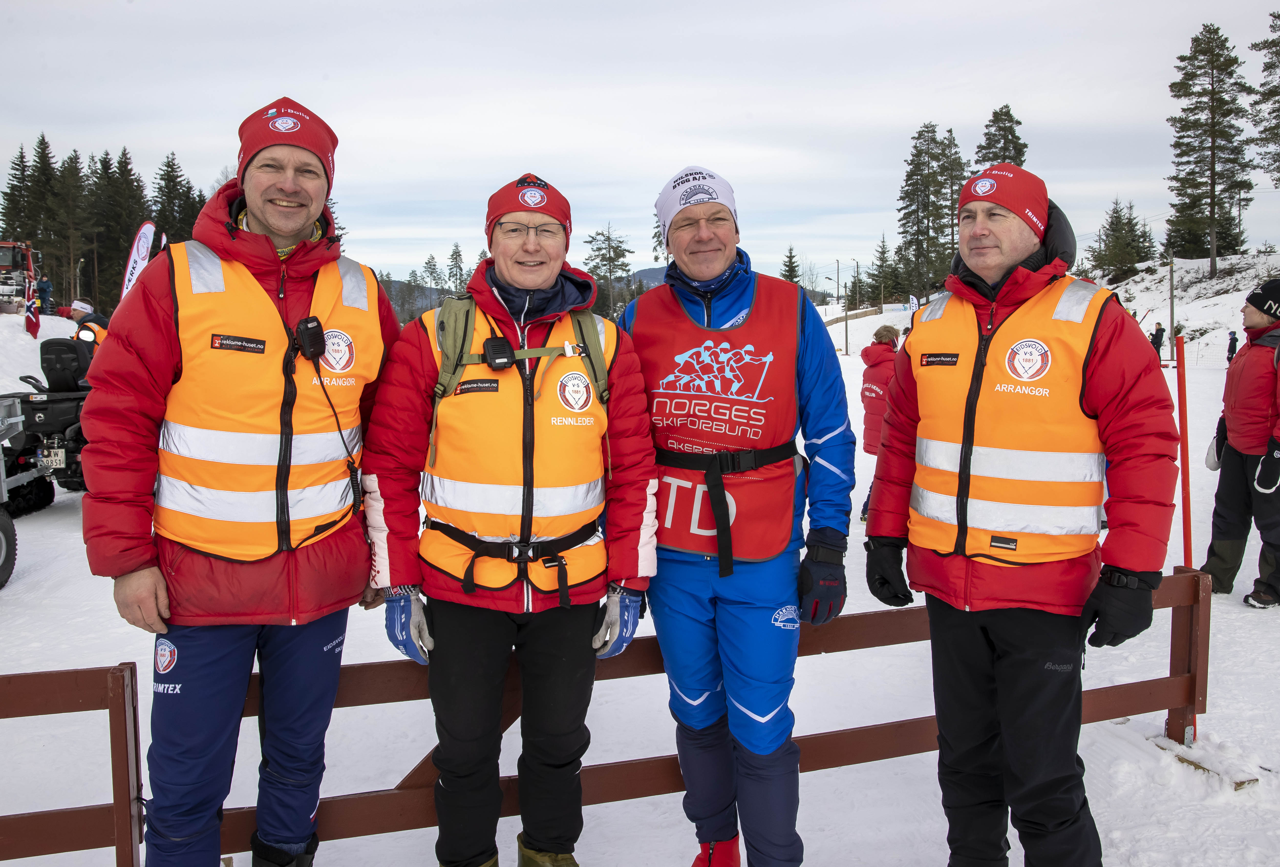 Fra venstre Ståle Årdal, Rennleder Audun Bye, TD Olav Grindalen og Tommy Løkken