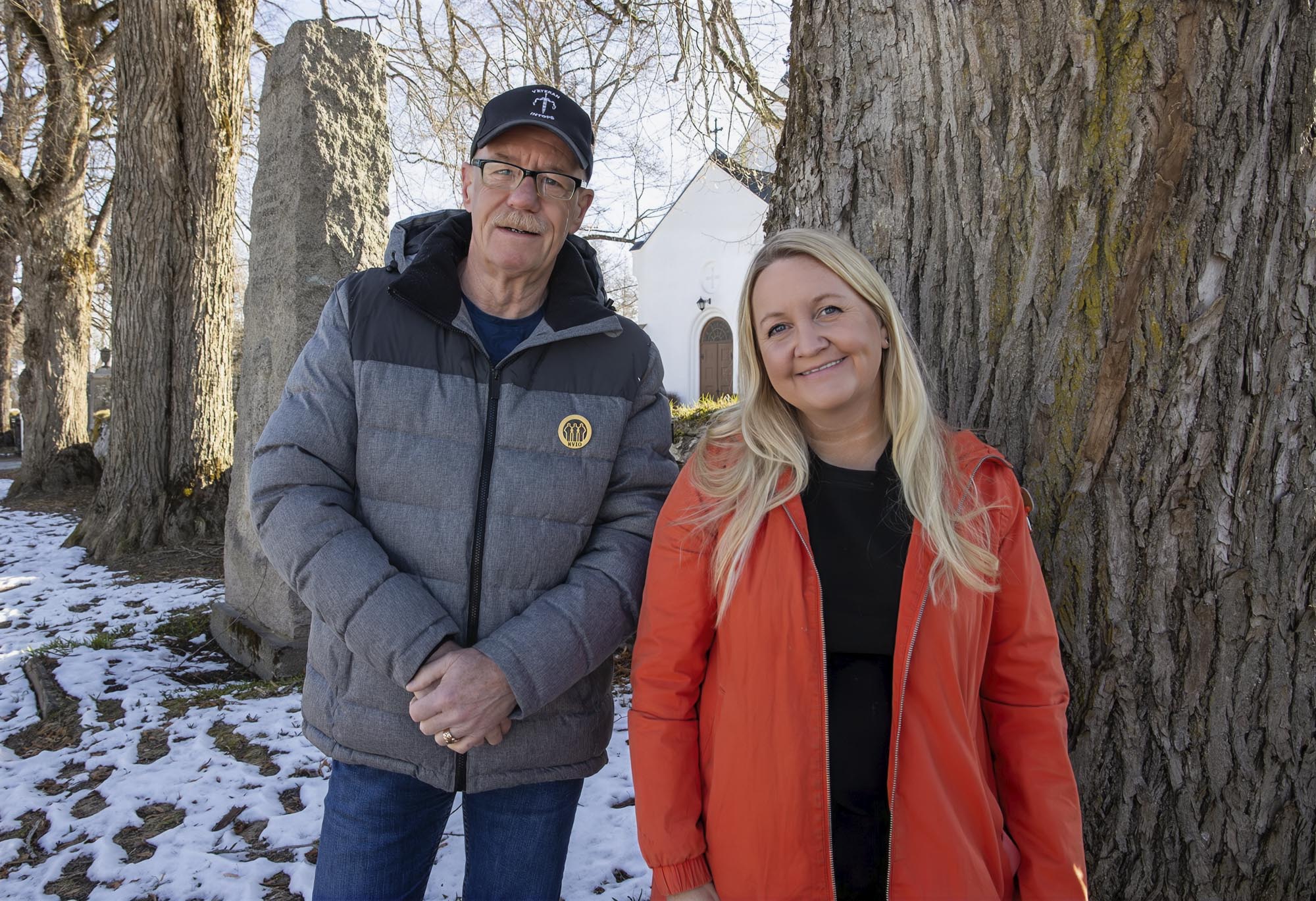 Svein Olav Nymoen og Hege Svendsen ønsker veteranene velkommen til Badet Kulturtun 8. mai Svein Olav Nymoen og Hege Svendsen ønsker veteranen velkommen til Badet Kulturtun 8. mai