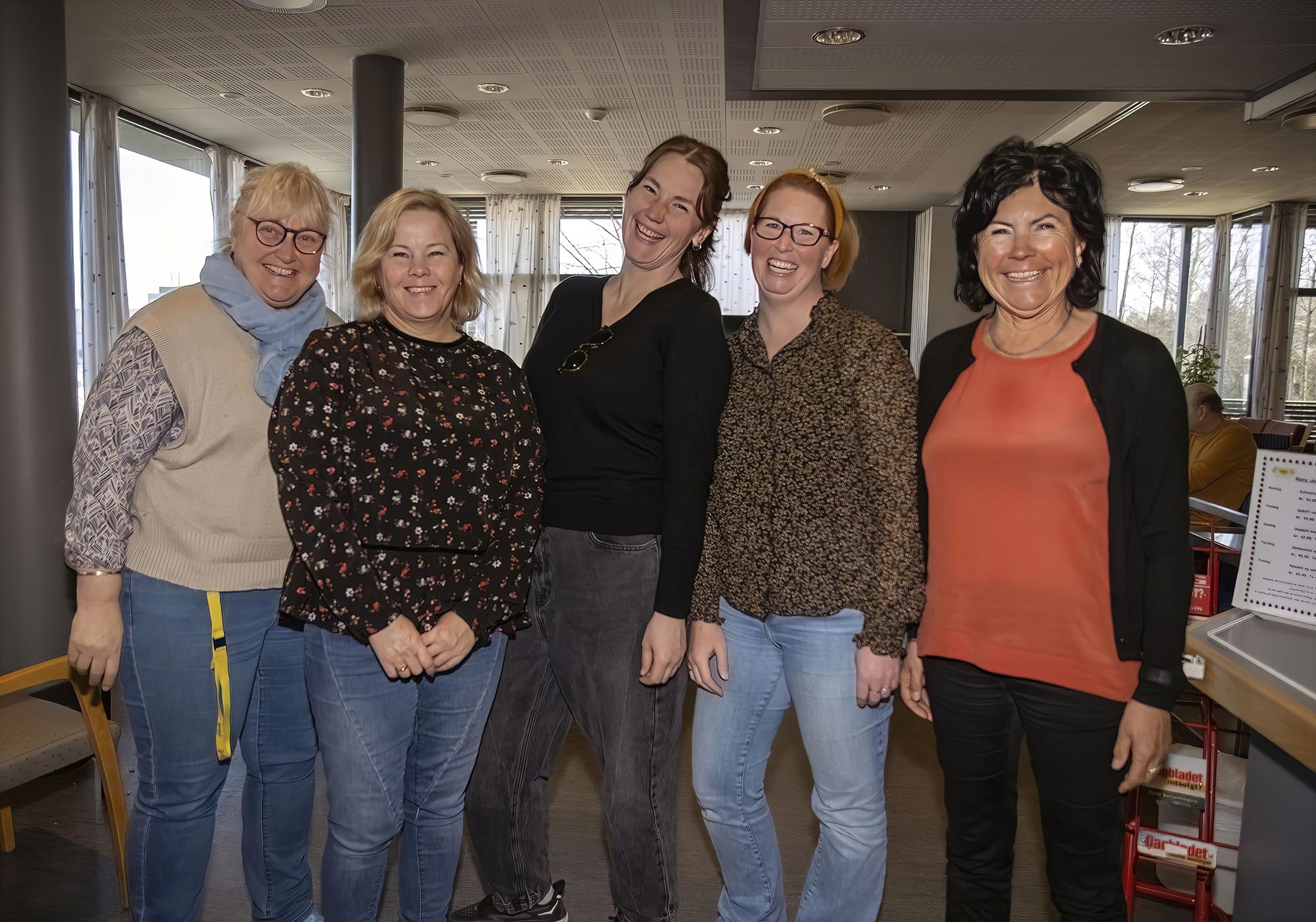 Irene Engeskaug, Anita Bekkevold Berby, Marie Cecilie Johnsrud, Marte Mari Østerhagen Stokke og Anne Guri Sander Dahl Irene Engeskaug, Anita Bekkevold Berby, Marie Cecilie Johnsrud, Marte Mari Østerhagen Stokke og Anne Guri Sander Dahl