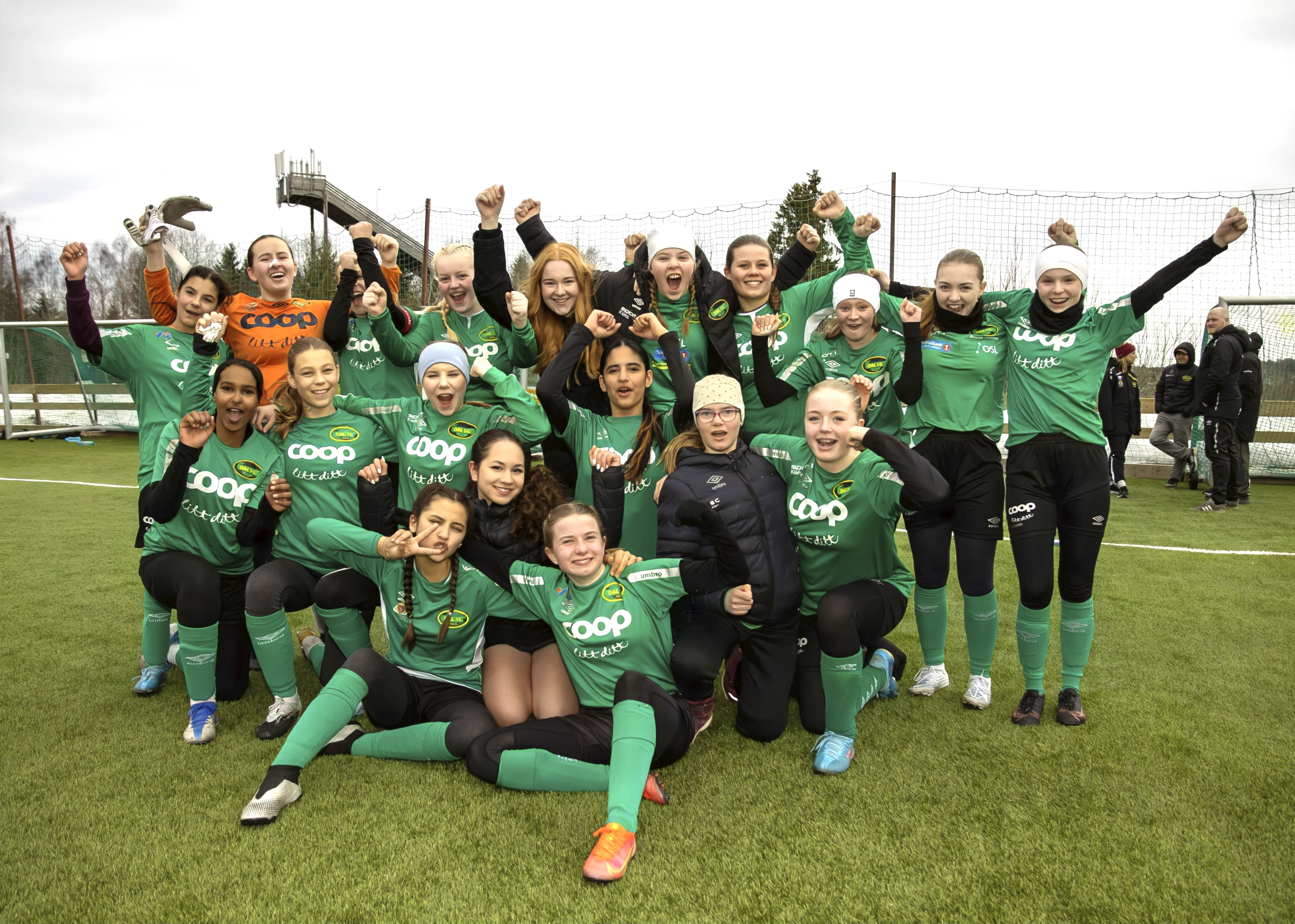 Dal-jentene kunne juble for seier i serieåpningen mot Åsen Dal-jentene kunne juble for seier i serieåpningen mot Åsen