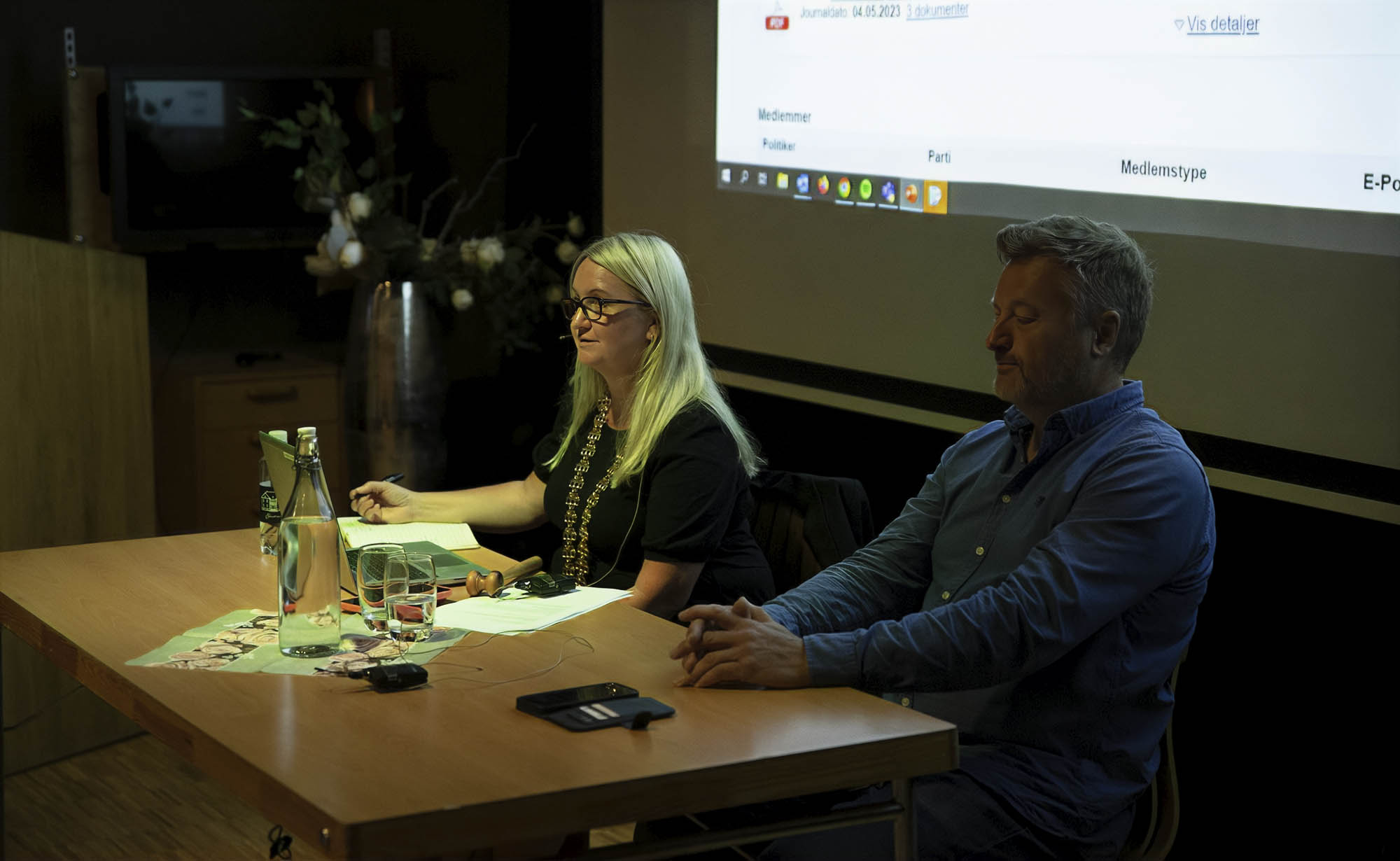 Ordfører Hege Svendsen og skolesjef Rune Holm holdt orden på møtet i Wergelands Hus Ordfører Hege Svendsen og skolesjef Rune Holm holdt orden på møtet i Wergelands Hus