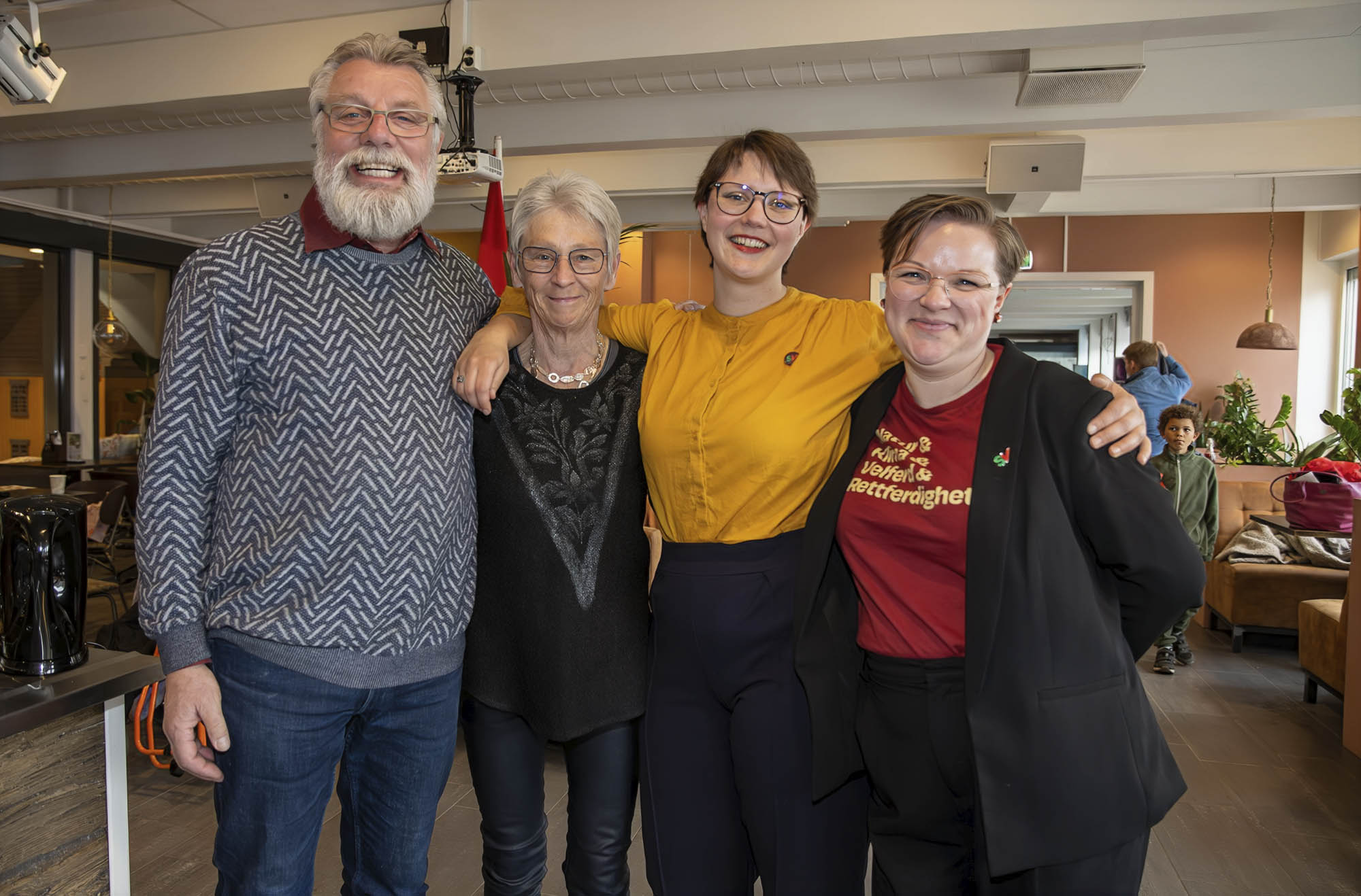 Torstein Owe, Ruth Solveig Birkeland, Anne Finstad og Annette Solberg i Kafe Raus Torstein Owe, Ruth Solveig Birkeland, Anne Finstad og Annette Solberg i Kafe Raus