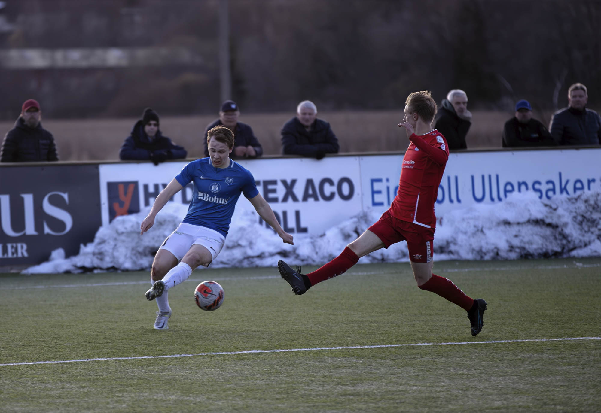 Fintesterk: Her sender Markus Johan Sørensen Lørenskog-backen til den berømte pølsebua Fintesterk: Her sender Markus Johan Sørensen Lørenskog-backen til den berømte pølsebua