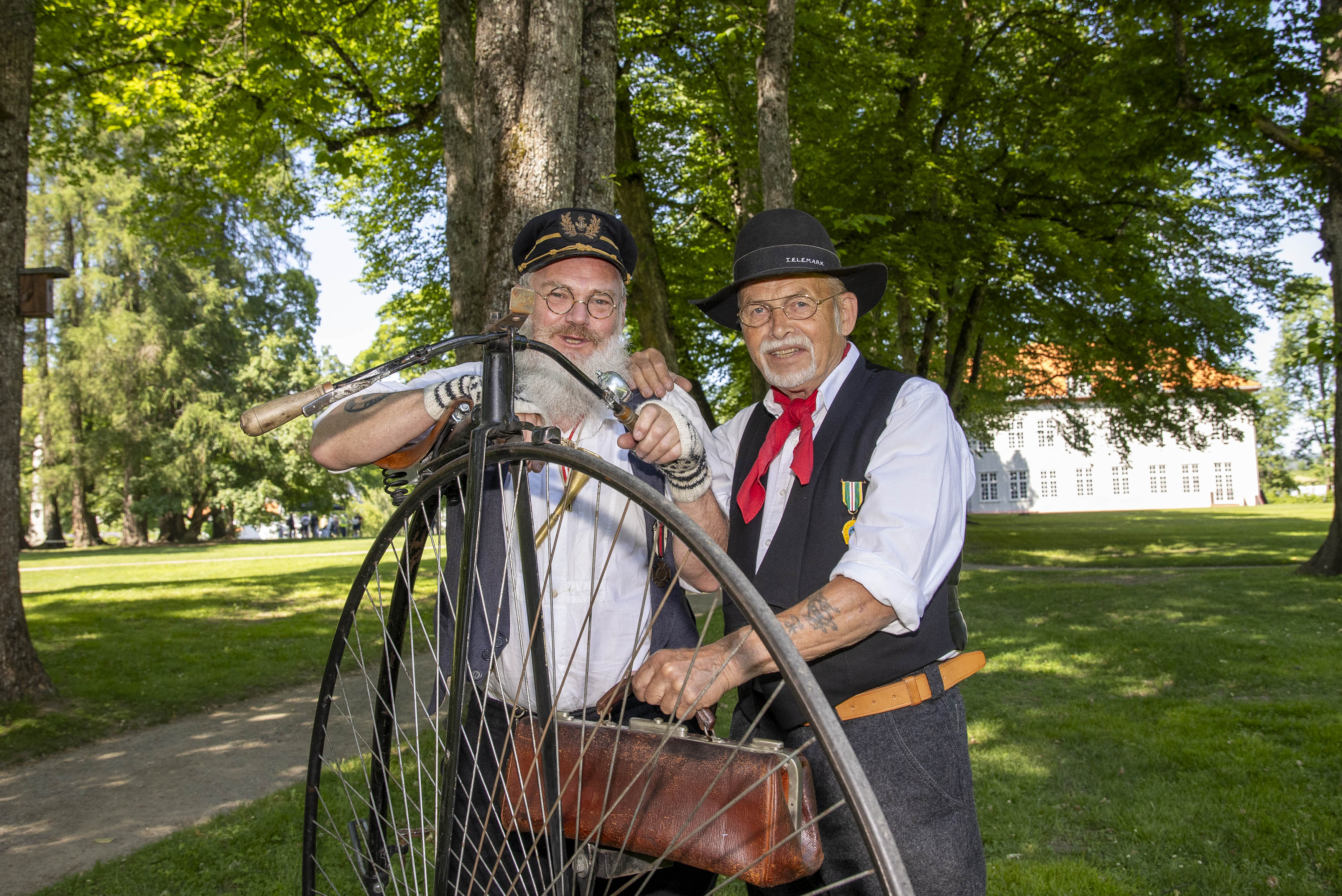 Jan Paulsen og Frode Holm hygget seg på Eidsvoll Verk Jan Paulsen og Frode Holm hygget seg på Eidsvoll Verk