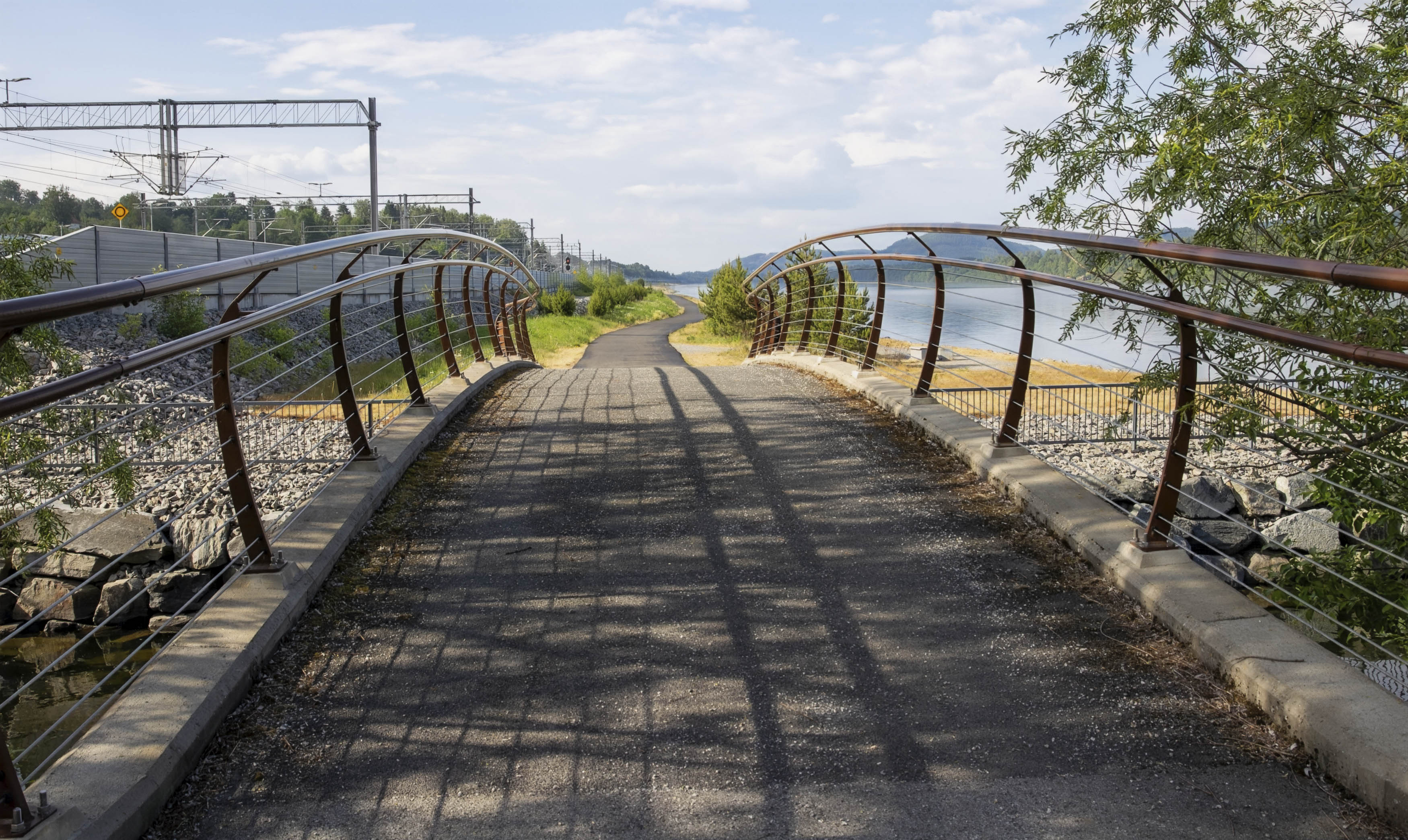 For å komme deg ut på Vormtråkk må du over denne brua