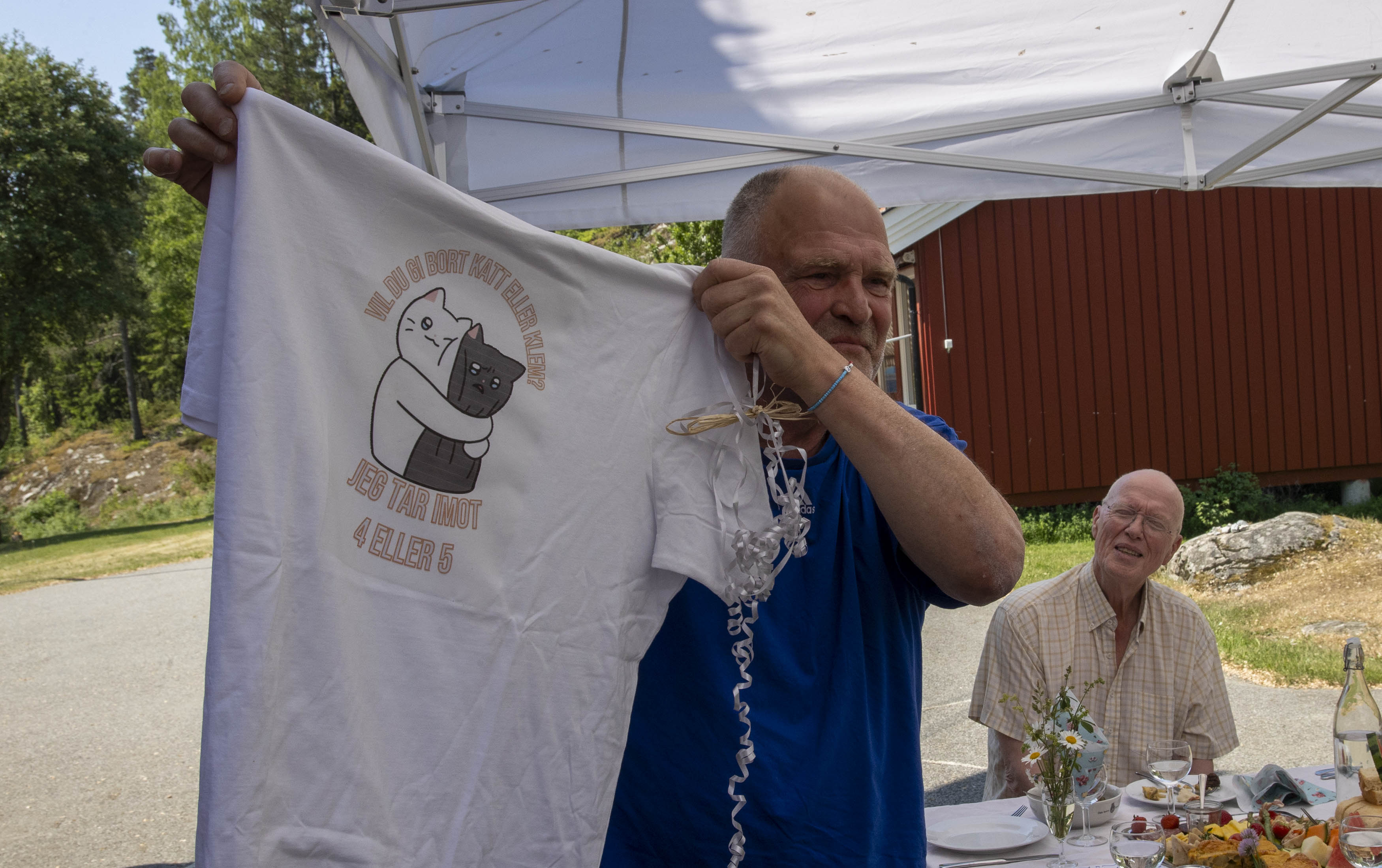 Katt eller klem - John Bjarne tar imot Katt eller klem - John Bjarne tar imot