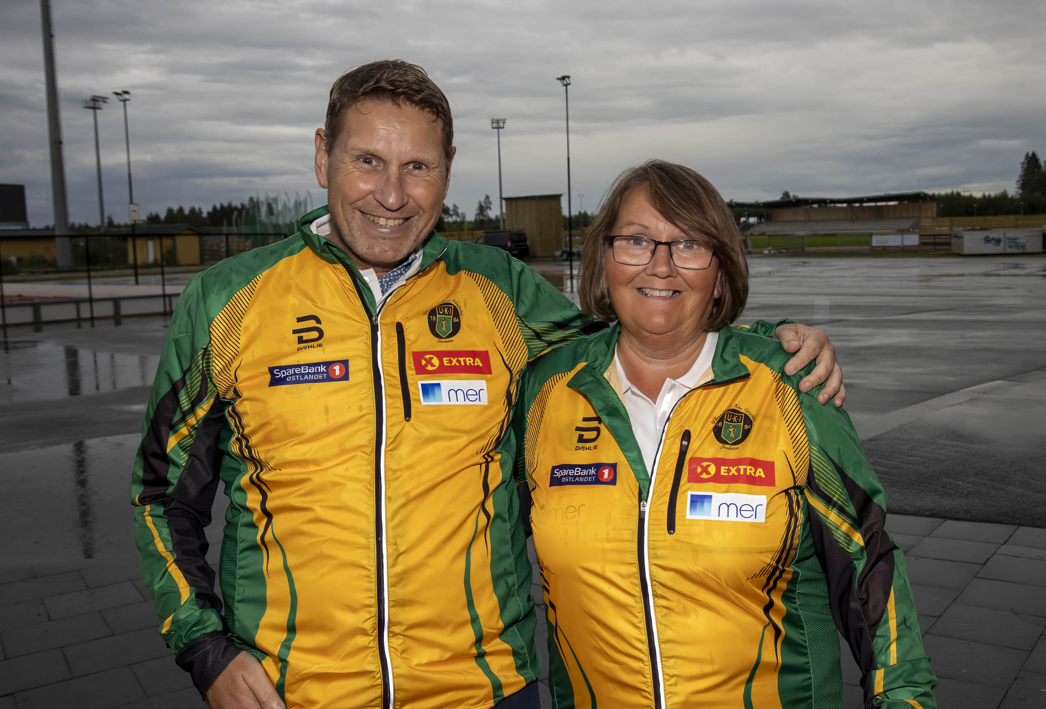 NM-duo fra Eidsvoll Verk. Pressesjef Bjørn Hytjanstorp og stevneleder Bodil Anthi Svinø er to av nærmere 300 frivillige under årets NM i friidrett - begge bosatt på Eidsvoll Verk. NM-duo fra Eidsvoll Verk. Pressesjef Bjørn Hytjanstorp og stevneleder Bodil Anthi Svinø er to av nærmere 300 frivillige under årets NM i friidrett - begge bosatt på Eidsvoll Verk.