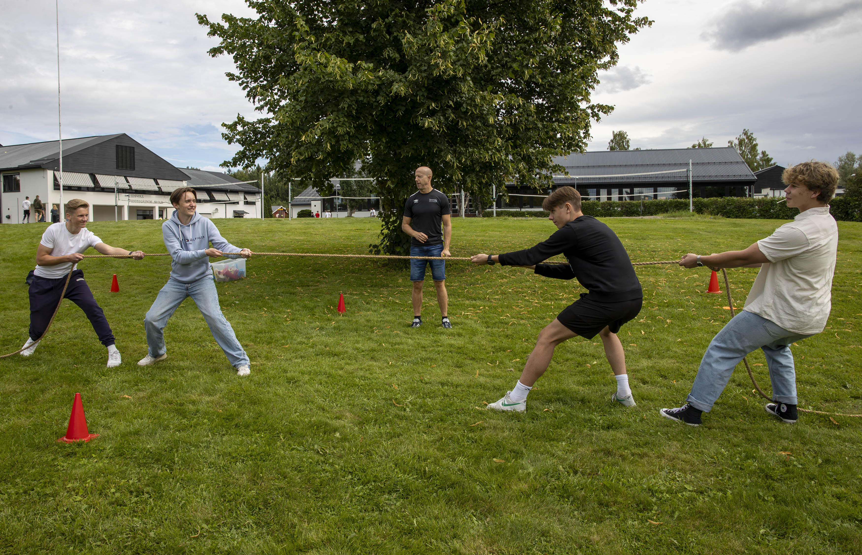 Tautrekking var en av de mange aktivitetene under Med fra start-festivalen Tautrekking var en av de mange aktivitetene under Med fra start-festivalen