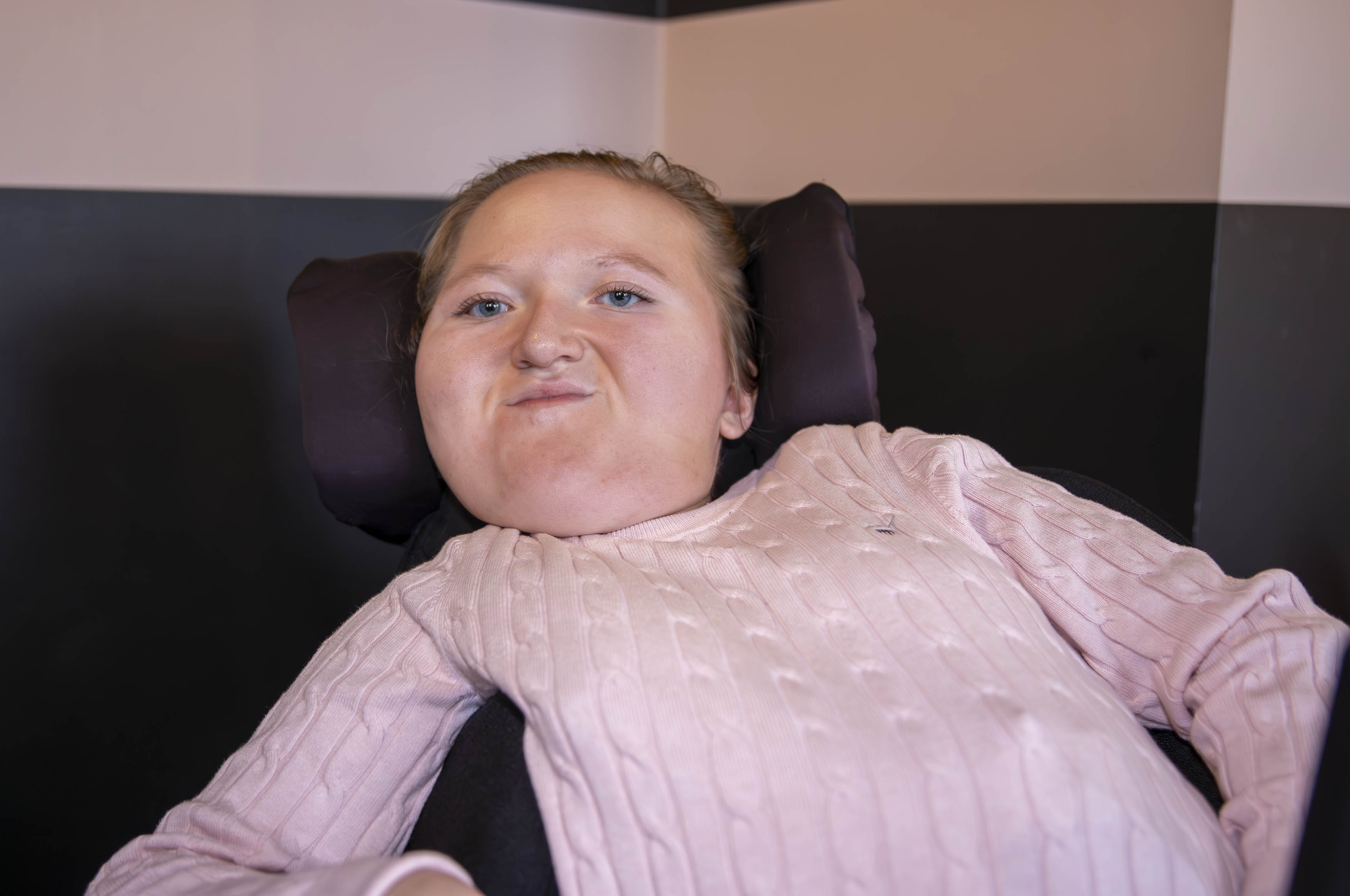 17 år gamle Linnea Ottem-Holmsten håper å kapre en plass i kommunestyret etter høstens valg