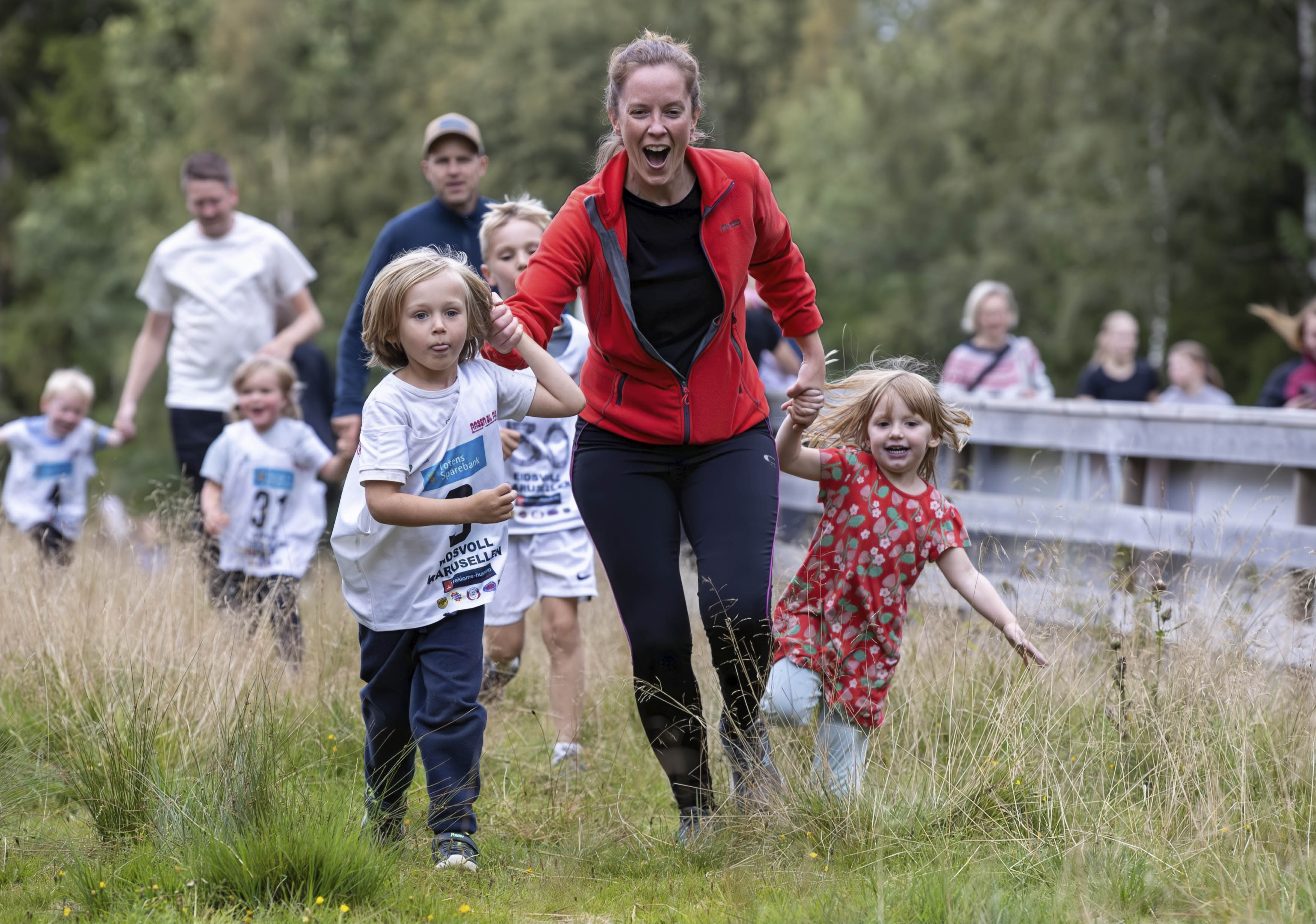 Det var mye idrettsglede å se på Minnesund skistadion torsdag kveld Det var mye idrettsglede å se på Minnesund skistadion torsdag kveld