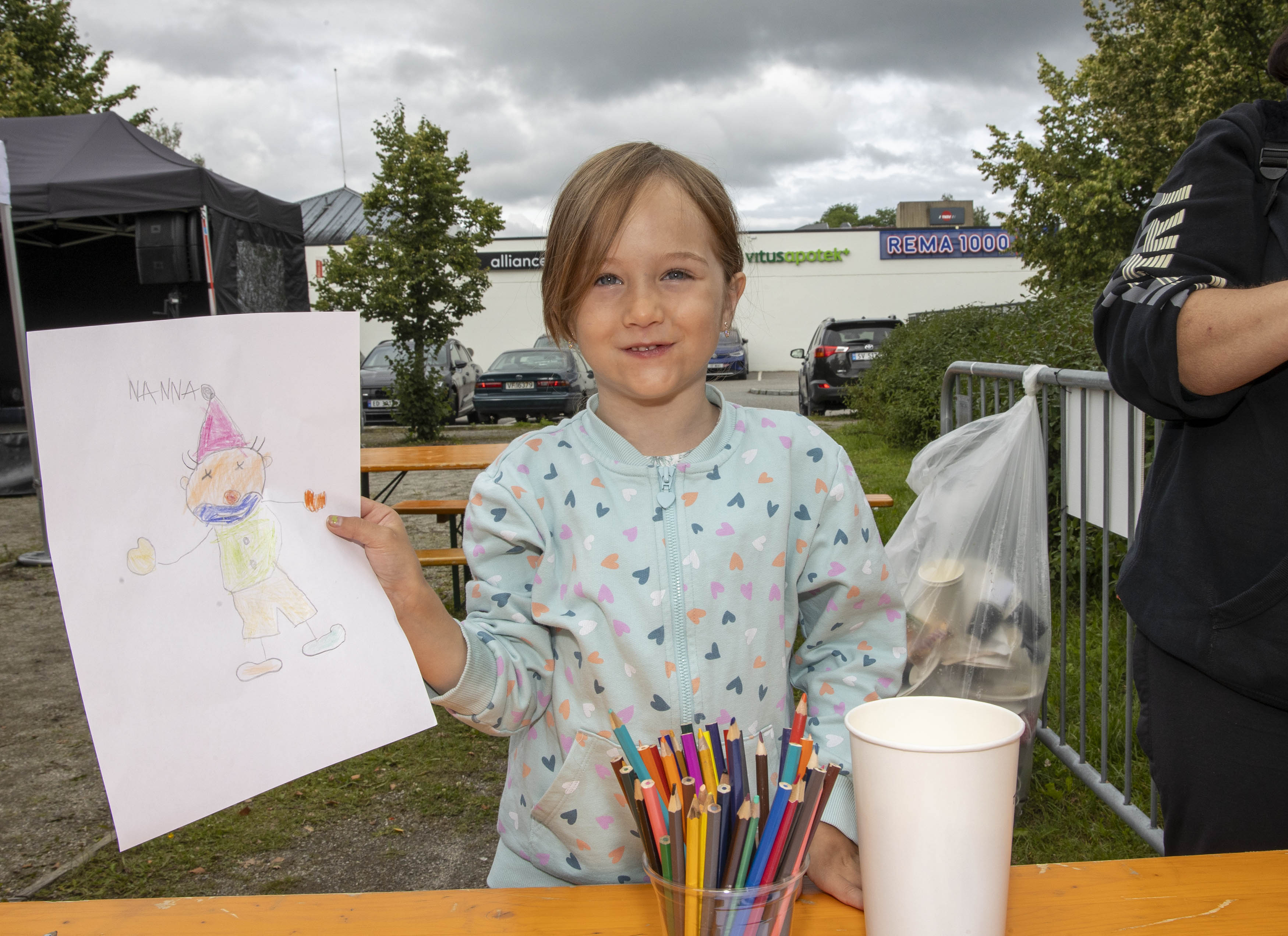 Flink til å tegne: Nanna Emilie Augustsson