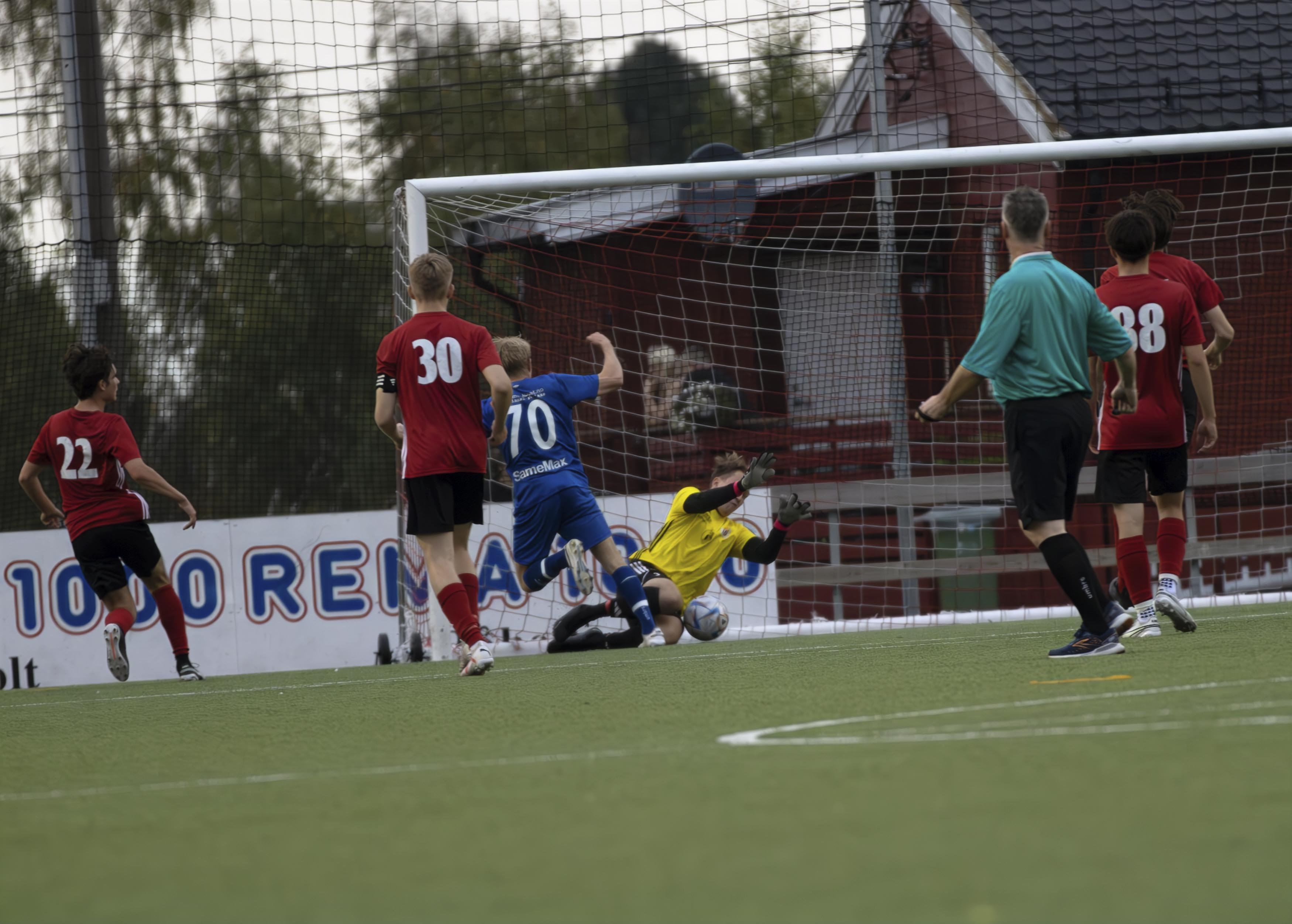 EIF-keeper Andrè Nyberg vartet opp med en feberredning på avslutnigen til Bøns Max Marius Jensen