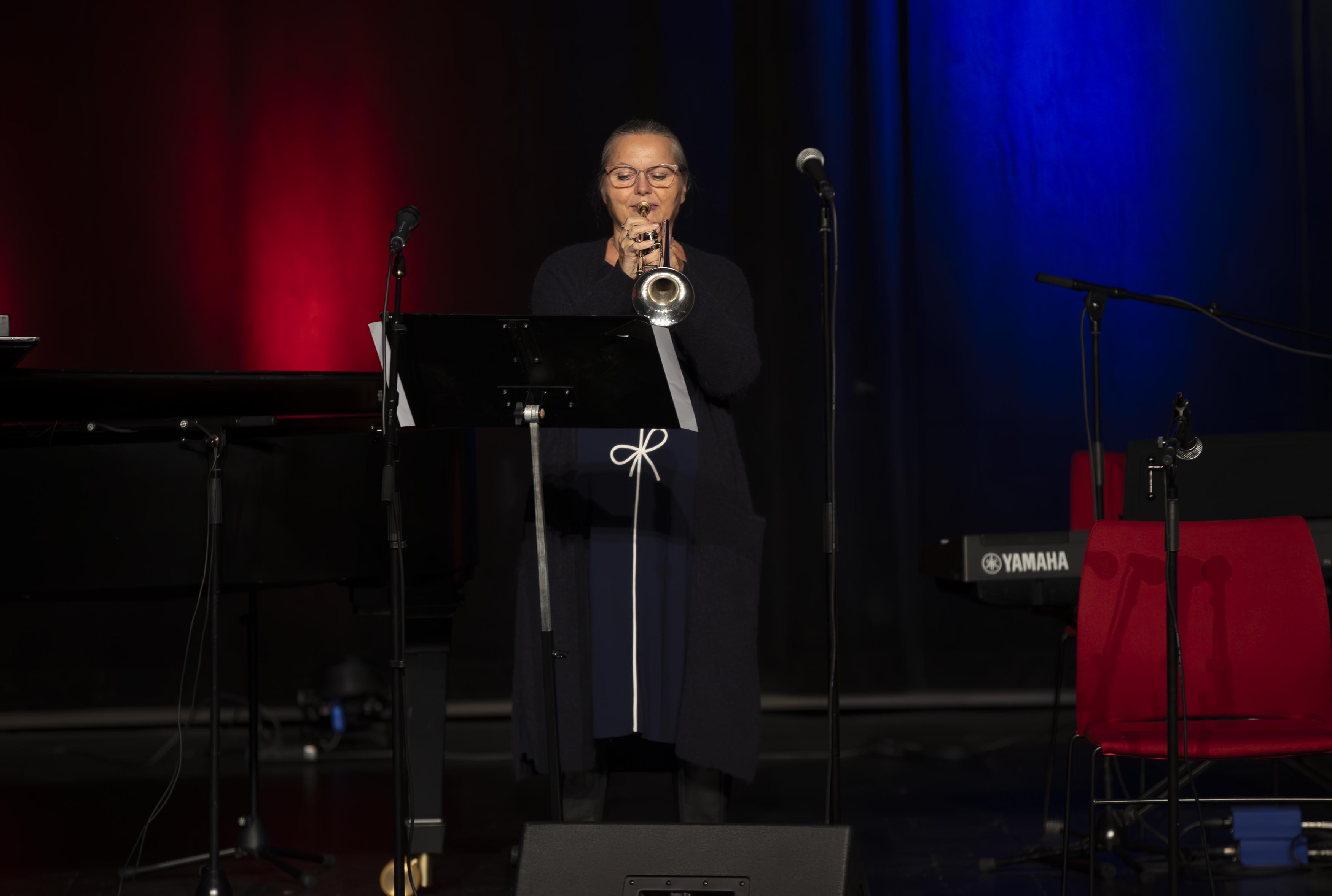 Randi Anita Jacobsen og Bjørnar Robertsen innledet Lionskonserten i Panorama