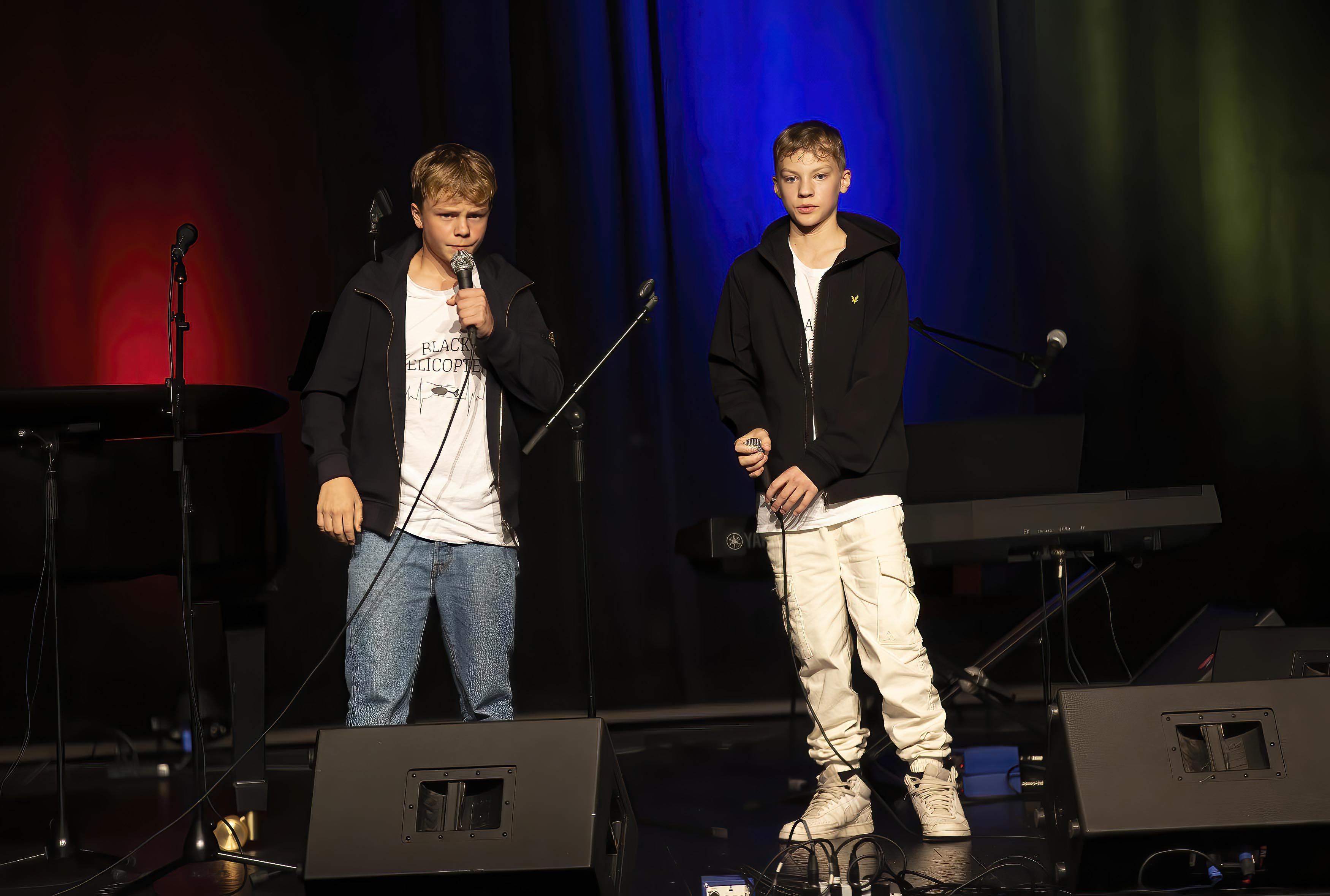 Sander Andreas Akerlie Jensen og Cato Alexander Laache i Black Helicopter tok sindige eidsvollinger med storm 