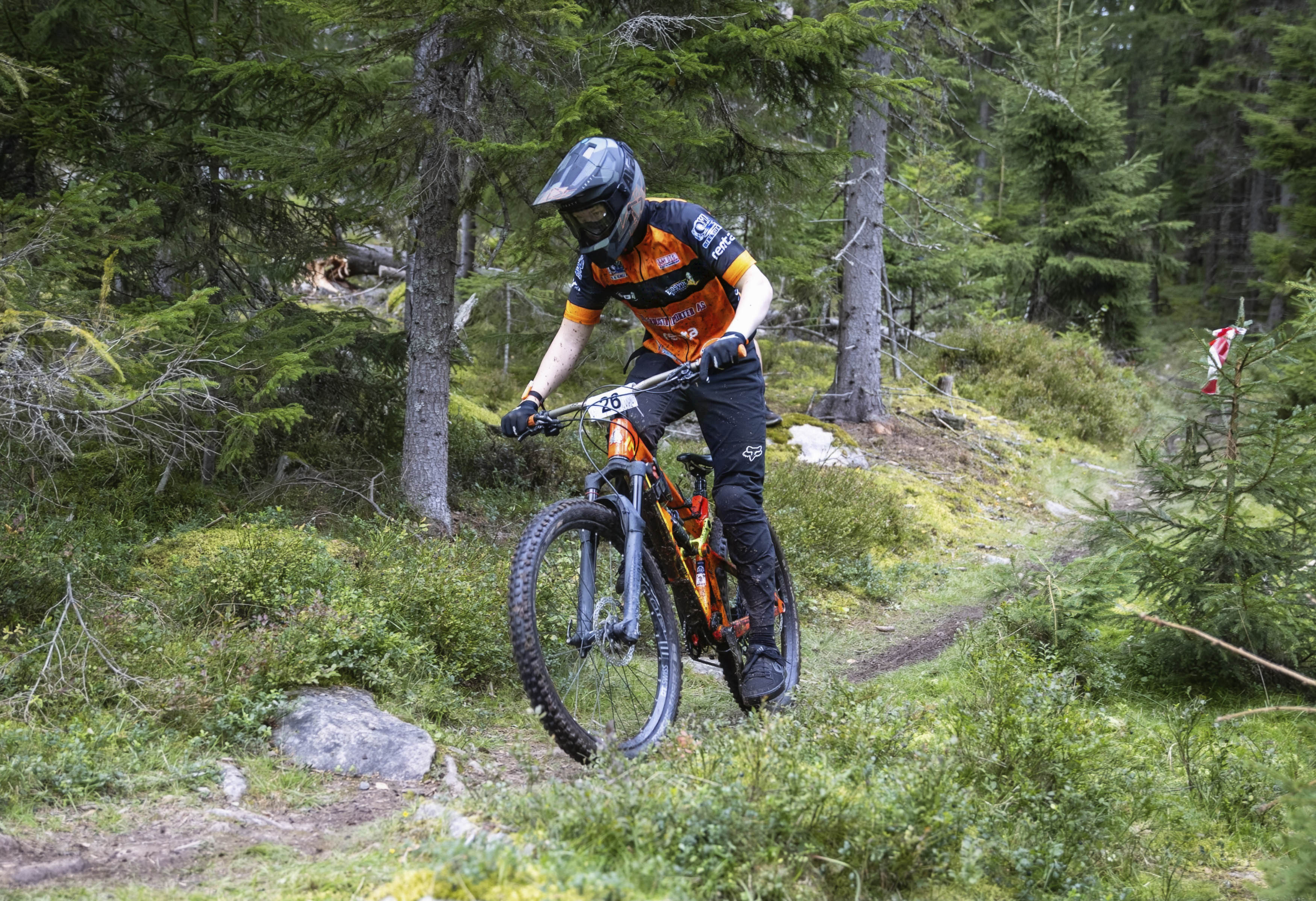 Max Hansen fra Eidsvoll Sykkelklubb 100 meter før mål på 4. og siste etappe