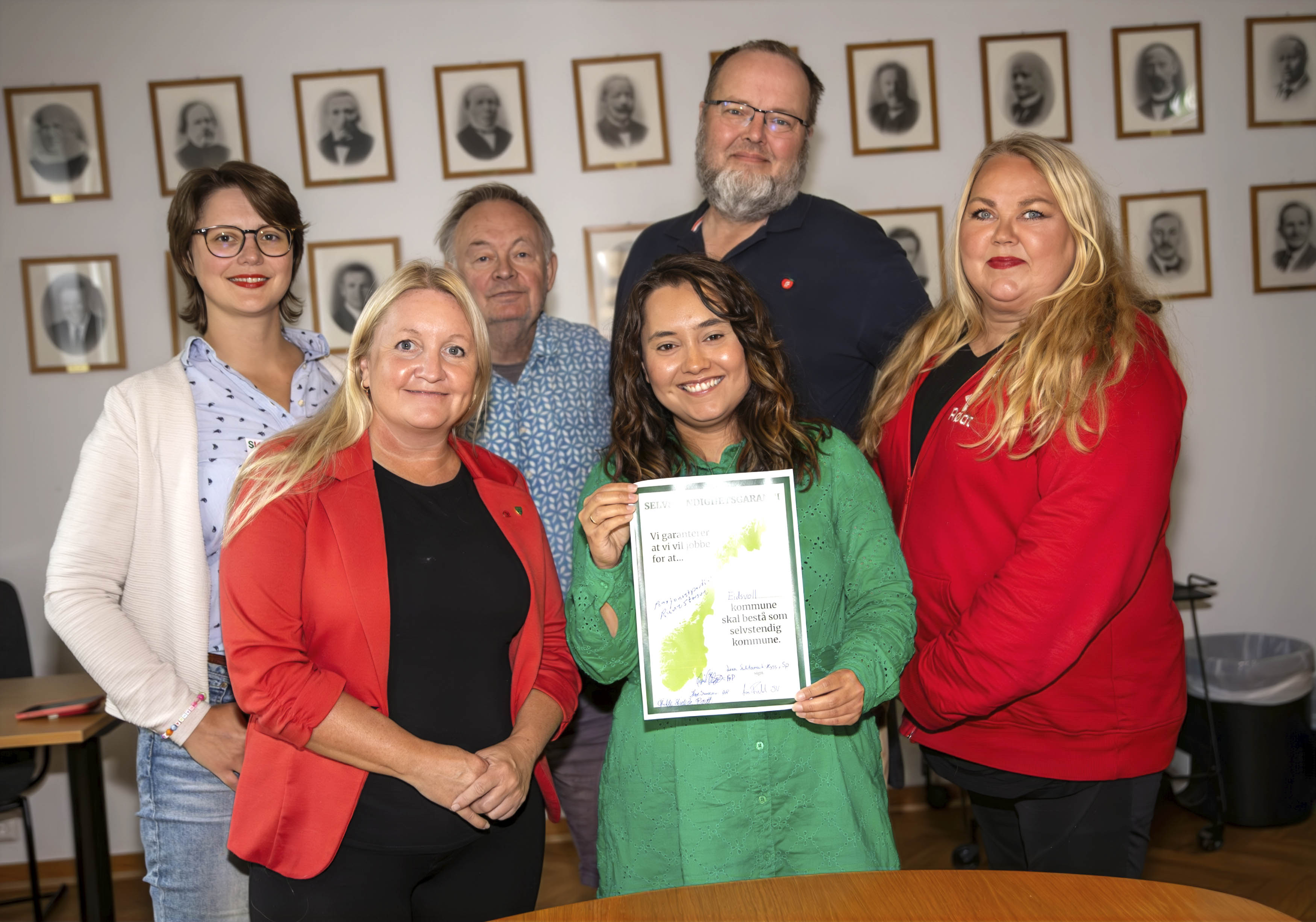 Anne Finstad (SV), Hege Svendsen (AP), Rune Storsve (Pensjonistpartiet), Linn Suktamuk-Rygg (SP), Øyvind Blakset (FrP) og Anne Hilde Skjelvik (Rødt) Anne Finstad (SV), Hege Svendsen (AP), Rune Storsve (Pensjonistpartiet), Linn Suktamuk-Rygg (SP), Øyvind Blakset (FrP) og Anne Hilde Skjelvik (Rødt)