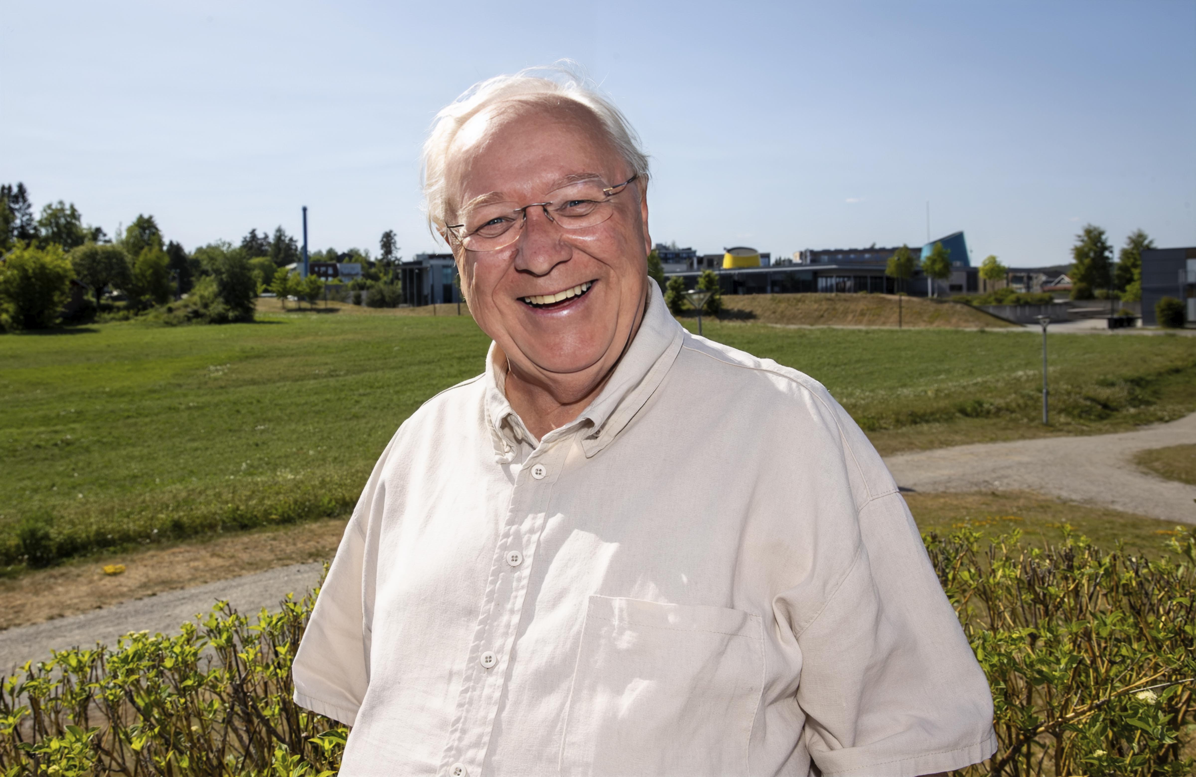 - Fylkespartiet mener at nye Akershus må sette seg før kommunestrukturen drøftes, sier John Granly i KrF - Fylkespartiet mener at nye Akershus må sette seg før kommunestrukturen drøftes, sier John Granly i KrF