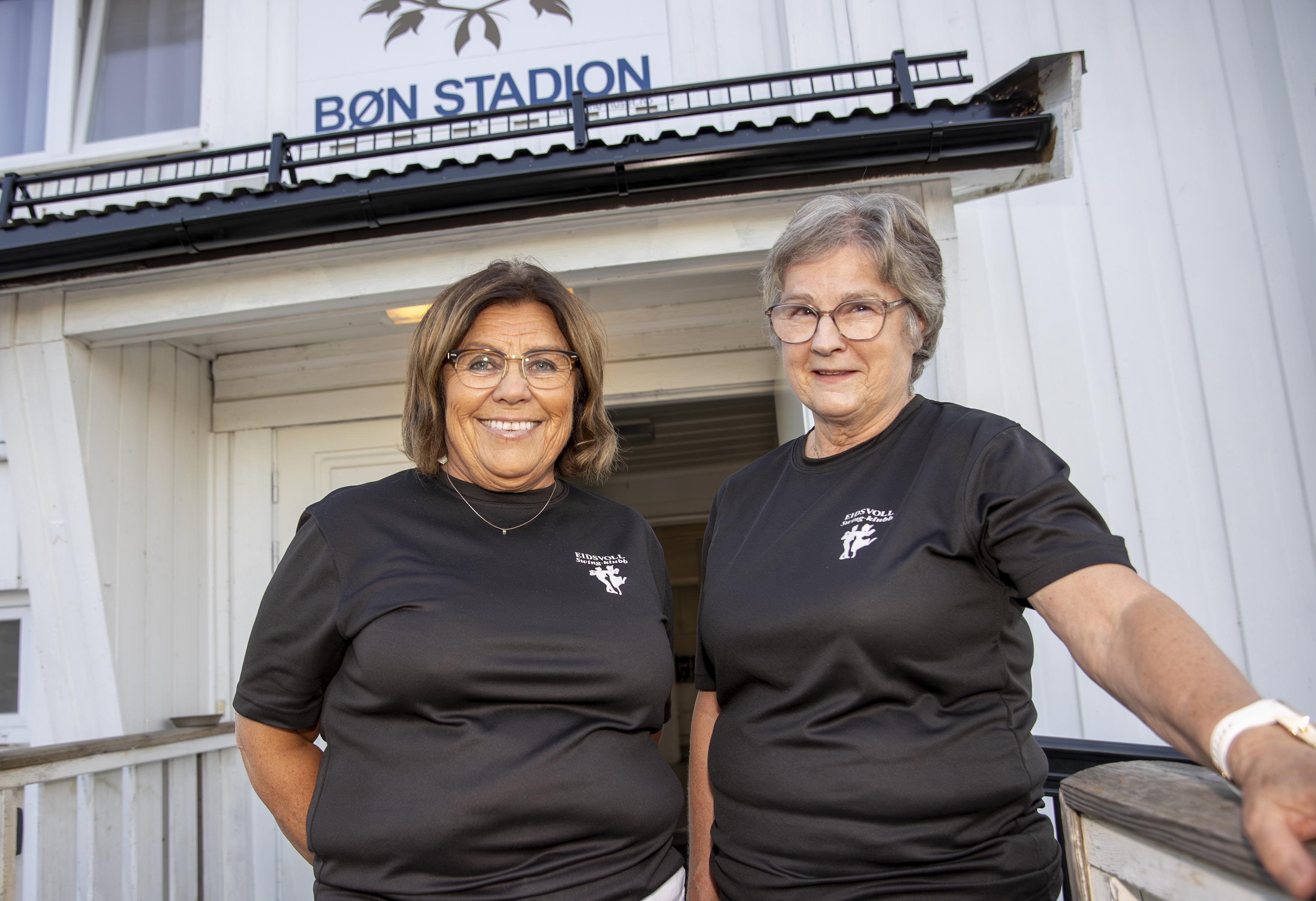 Heidi Johansen og Anne-Marie Kojedahl i Eidsvoll Swingklubb ønsker alle danseglade velkommen til Bøn klubbhus på onsdager Heidi Johansen og Anne-Marie Kojedahl i Eidsvoll Swingklubb ønsker alle danseglade velkommen til Bøn klubbhus på onsdager