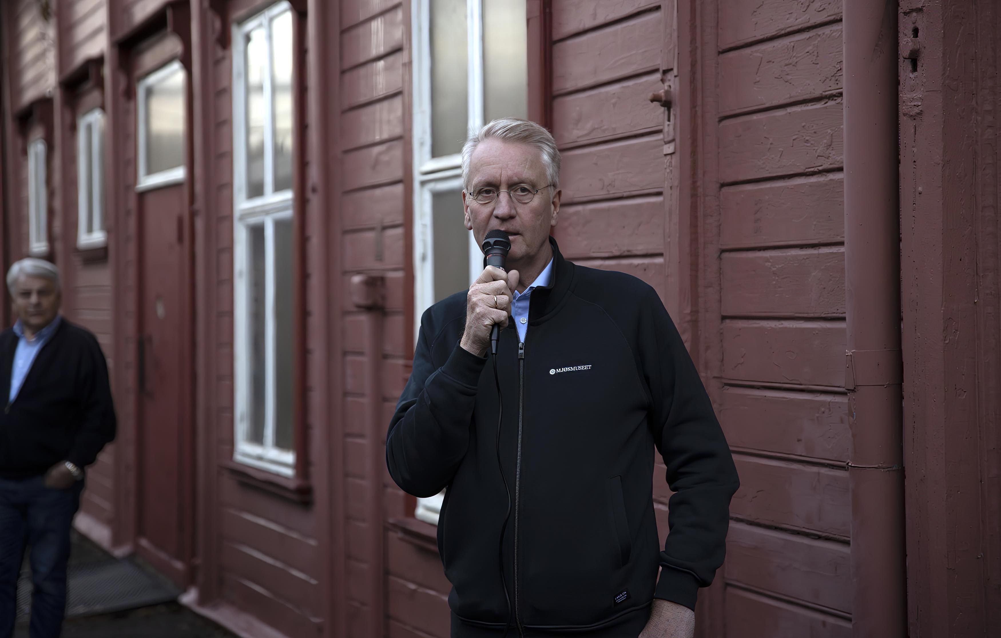 Direktør for Mjøsmuseet Arne Julsrud Berg på Minnesund stasjon