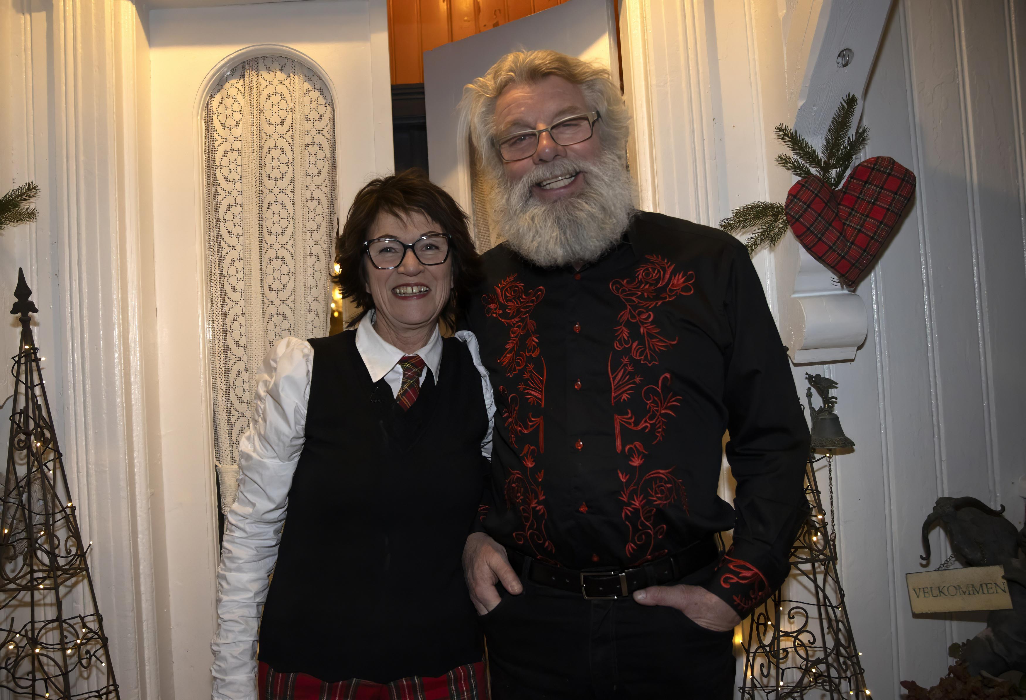 Anne Bergem og Torstein Owe hadde åpent julehus på Torshaug Anne Bergem og Torstein Owe hadde åpent julehus på Torshaug