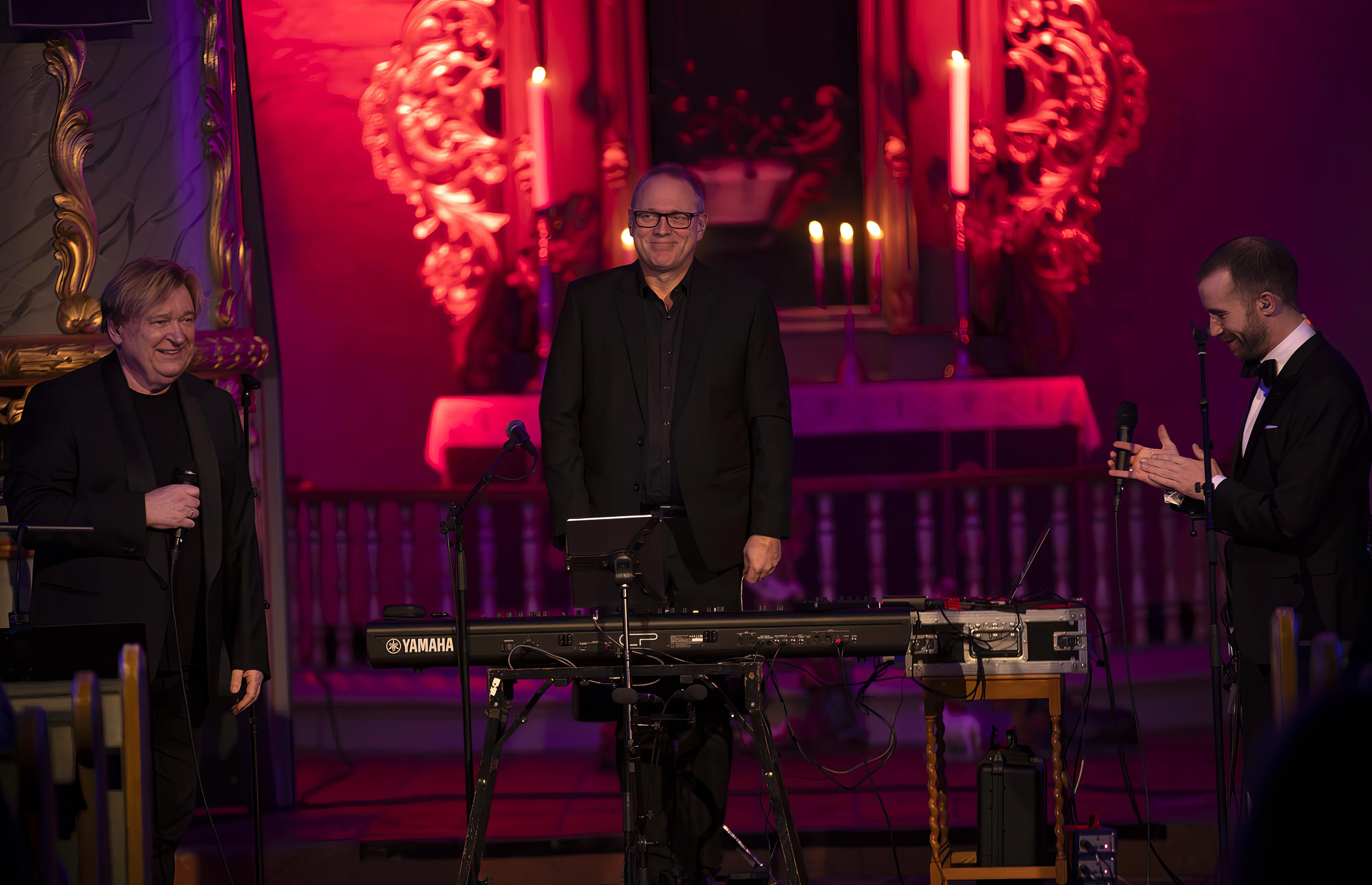 Jørn Hoel, Trond Lien og Emil Solli-Tangen i Eidsvoll kirke 16. desember