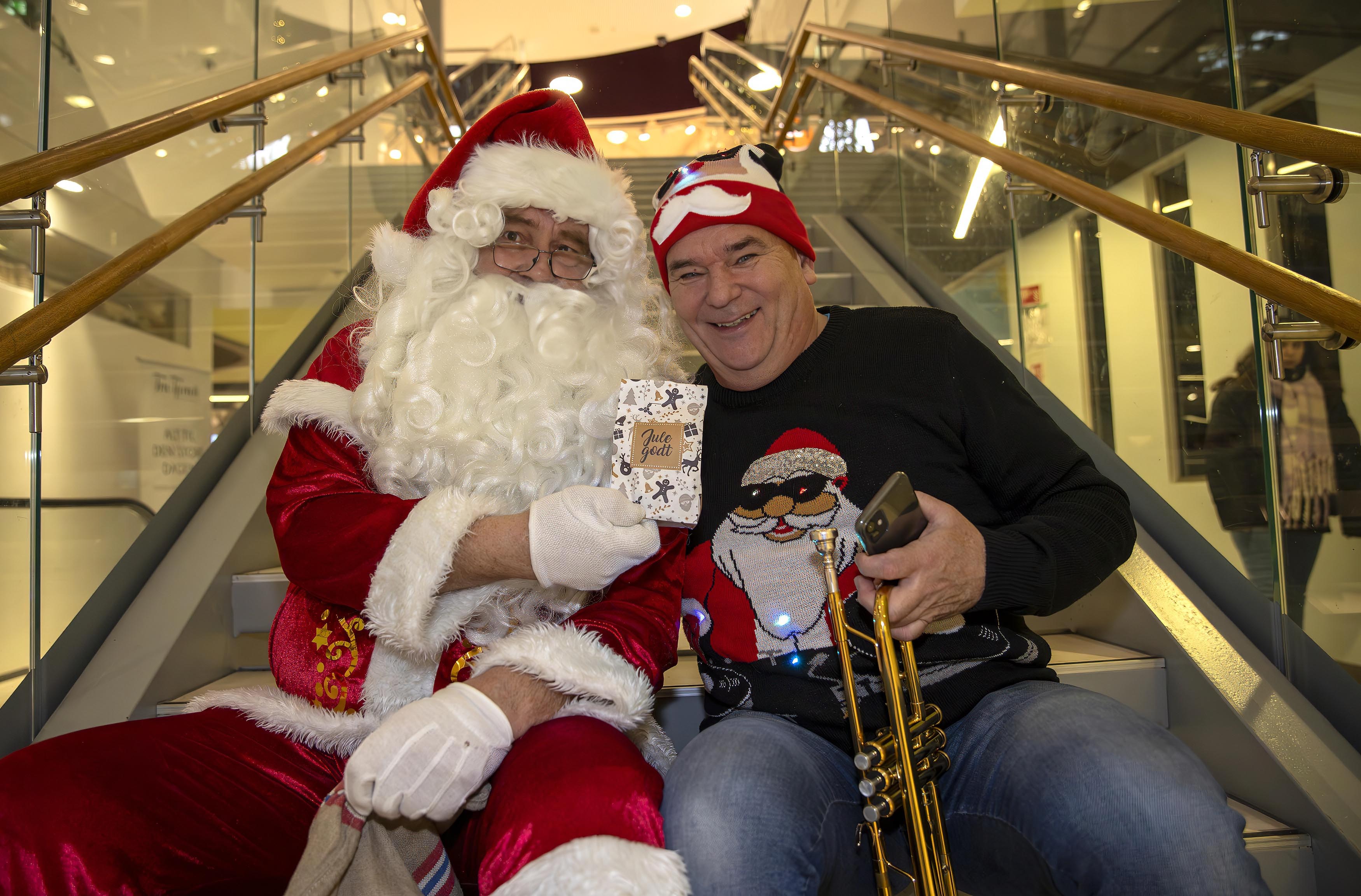 Her har vi selveste nissefar sammen med Lasse Thing Helseth i Prosjekt 1814 Her har vi selveste nissefar sammen med Lasse Thing Helseth i Prosjekt 1814