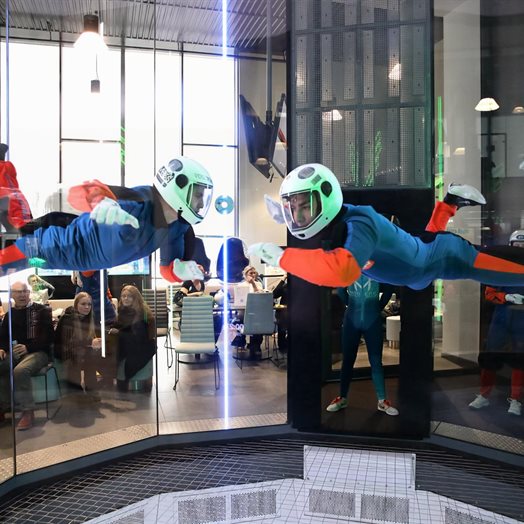 NM i innendørs fallskjermhopp arrangert av eidsvollinger