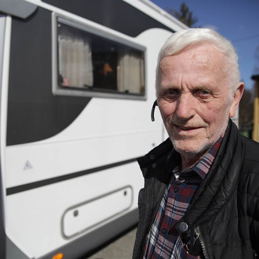 Jan er 80 år, men har ingen planer om å pensjonere seg: - Jeg har tenkt å slå mora mi i arbeidslivet