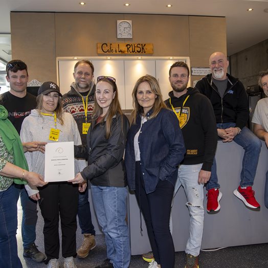 Uformell samtale endte med 100.000: - Helt utrolig og fantastisk!