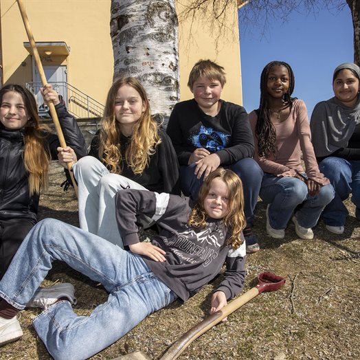 - Hei, vi går i 7. klasse på Ås skole. Har du en jobb til oss?