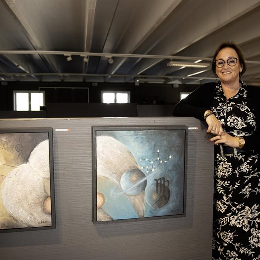 Iren (60) er kunstdebutant på hjemmebane: - Her har jeg tilbrakt utallige timer på jobb