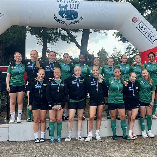 Dal-jenter imponerte i sin første utenlandscup!