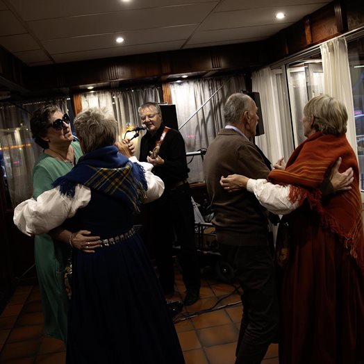 Sprek og viktig 50-åring feiret seg selv: - Vi er nesten 50 år på dagen!