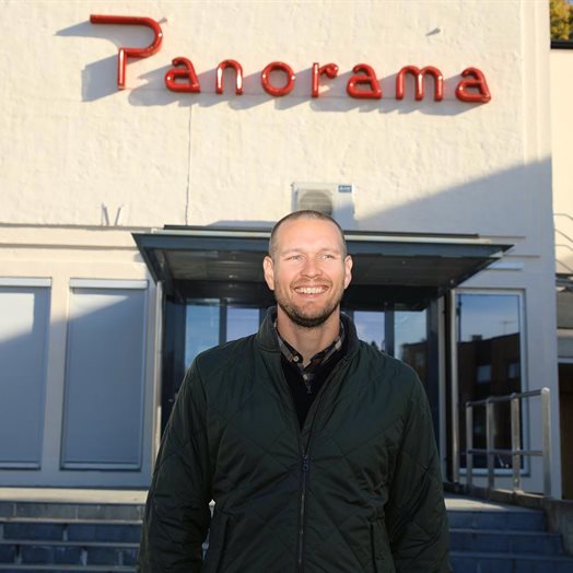 Stian Morten kjører i gang det ene humorshowet etter det andre i Eidsvoll