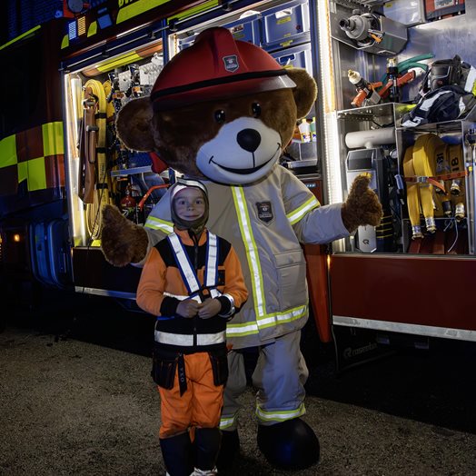 Nesten 300 markerte Refleksdagen på Eidsvoll Verk: - Refleks er kult, men det er Bjørnis også!