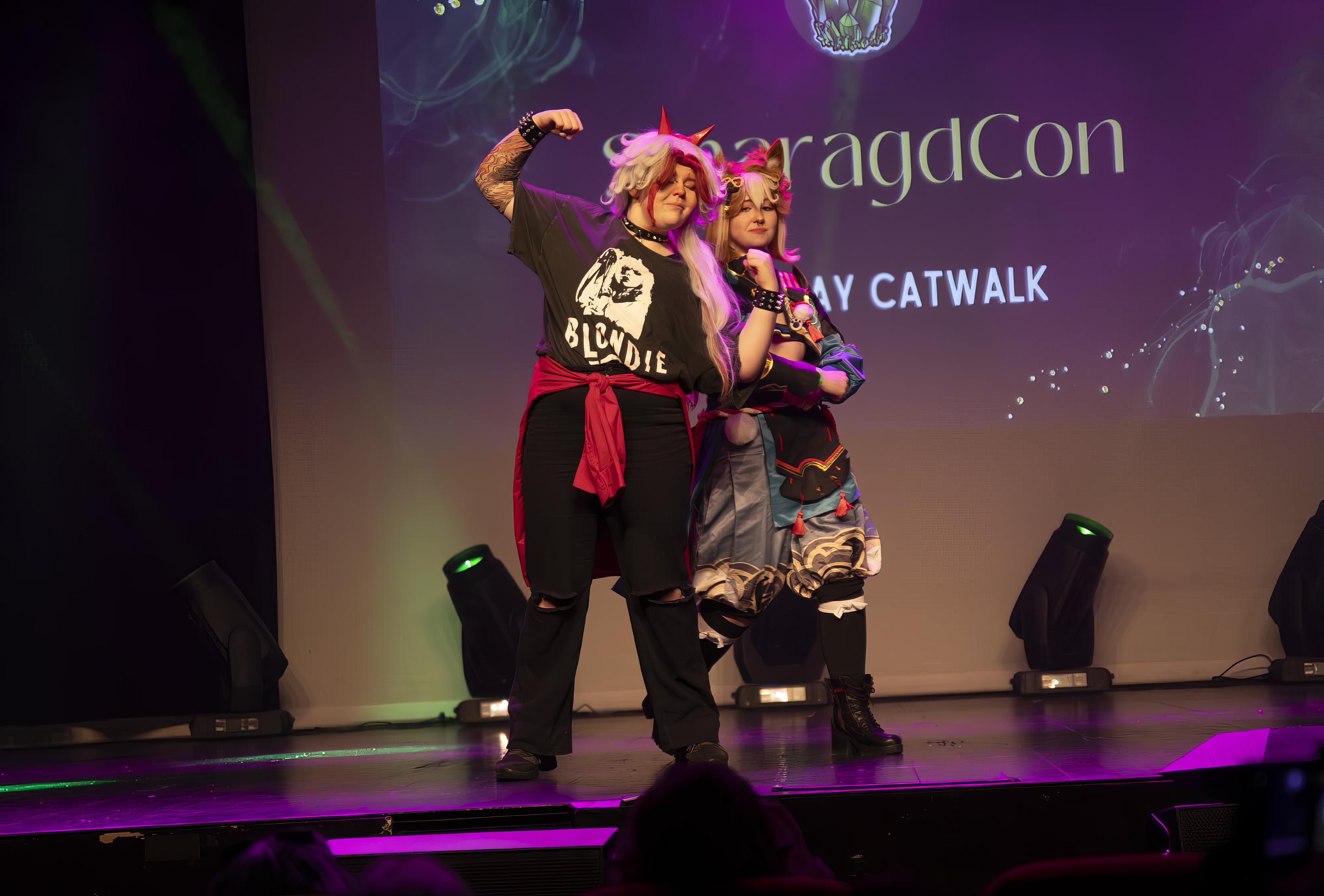 To varianter av Arataki Itto fra det kinesiske rollespillet 'Genshin Impact'