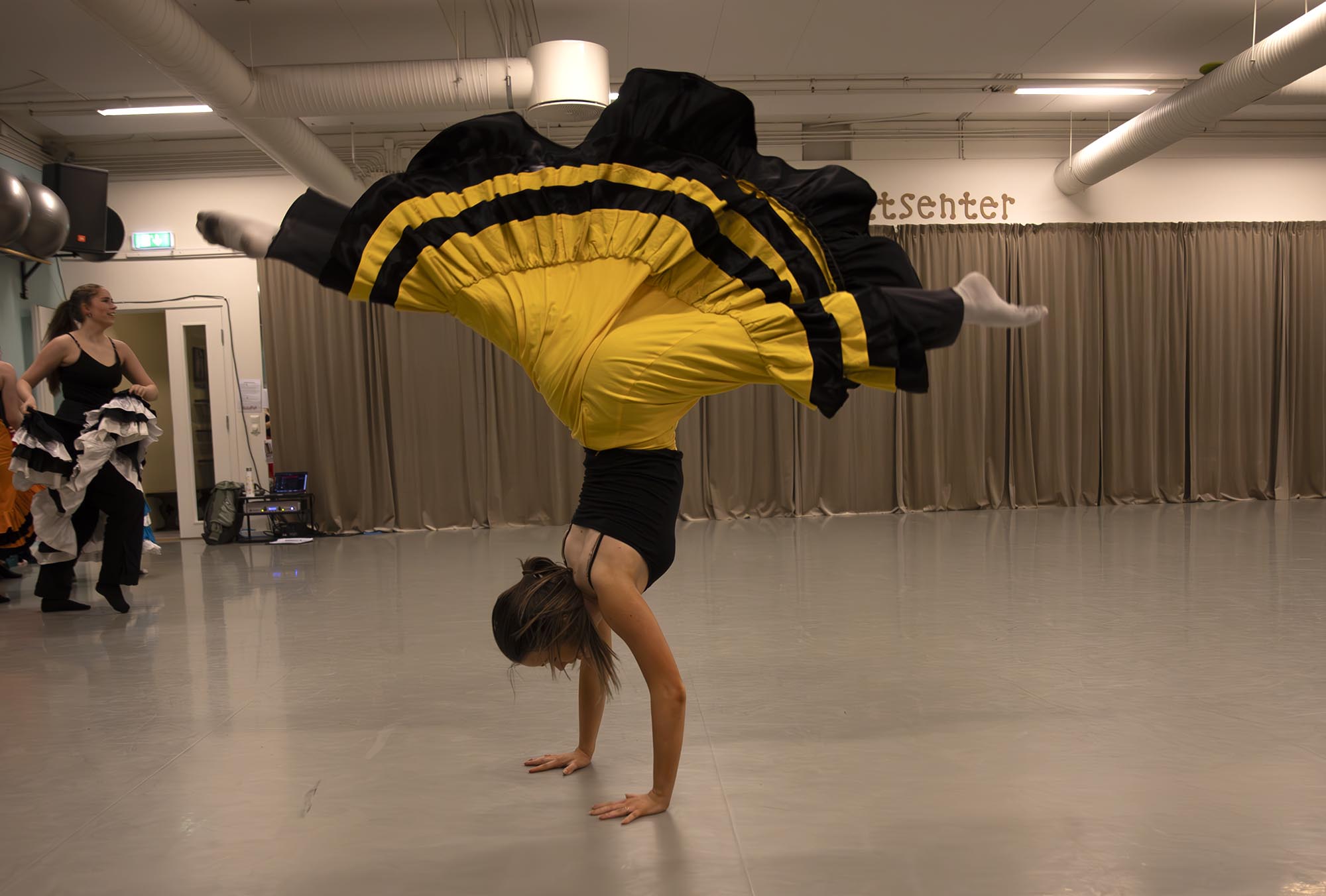 Elie Crowley er én av over 400 dansere du vil få oppleve hvis du i helgen tar turen til Jessheim for å se Eidsvoll Ballettsenters elevforestilling '34' Elie Crowley er én av over 400 dansere du vil få oppleve hvis du i helgen tar turen til Jessheim for å se Eidsvoll Ballettsenters elevforestilling '34'