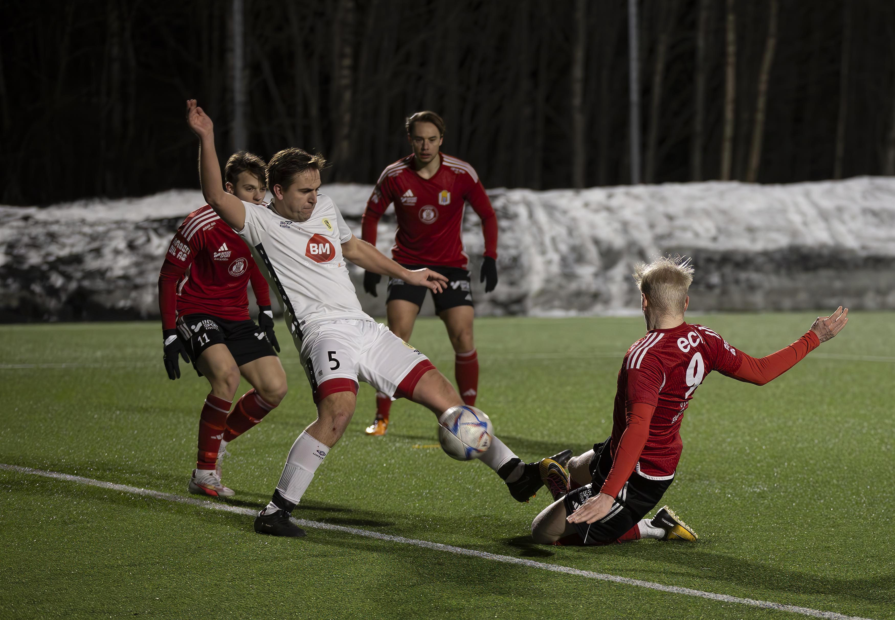 Lars Andresen setter inn 2-1