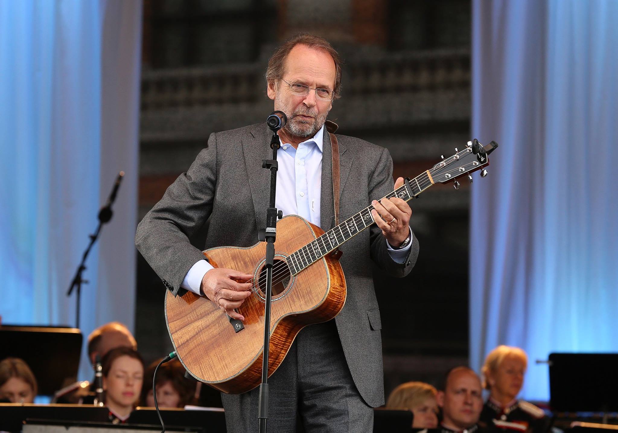 Folkefesten på Eidsvolls plass 15 mai 2014 Folkefesten på Eidsvolls plass 15 mai 2014