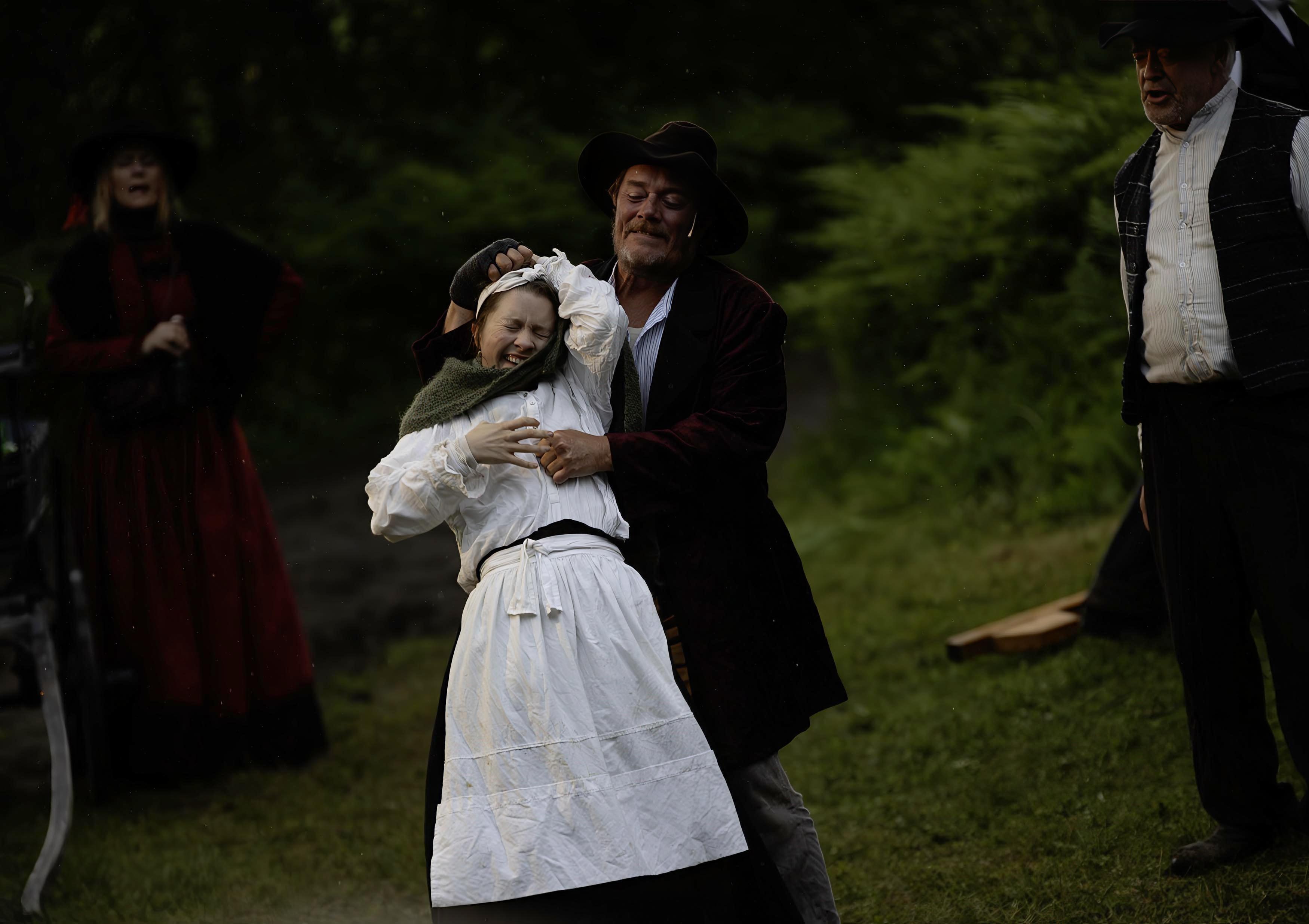 Ove Christian Owe som storbonden Gjestad Høster ikke mye sympati hos publikum Ove Christian Owe, som storbonden Gjestad, høster ikke mye sympati hos publikum