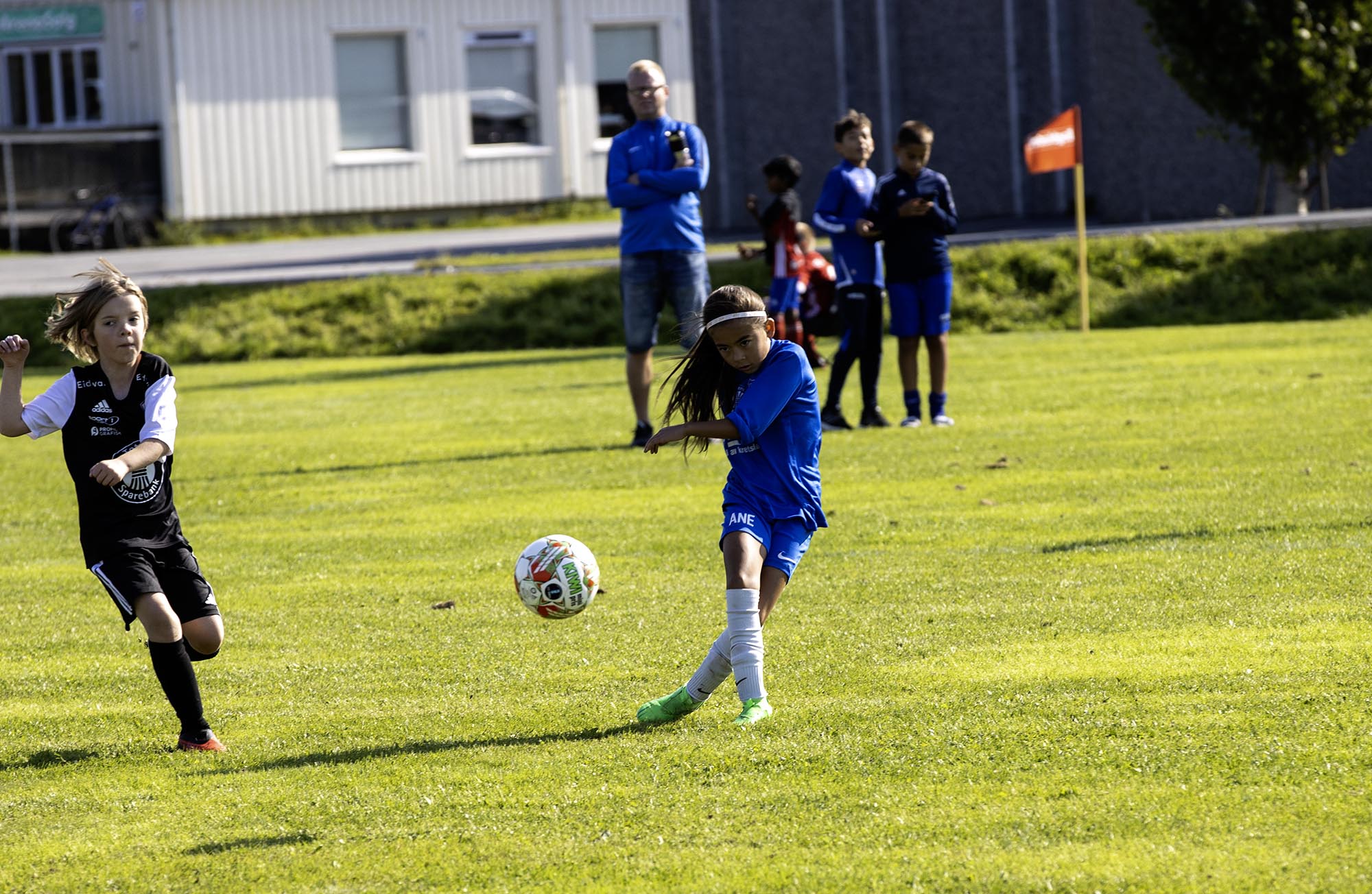 10 år gamle Ane Lien Kvelstad fra Eidsvold Turn scoret fra midtbanen mot Reinsvoll 10 år gamle Ane Lien Kvelstad fra Eidsvold Turn scoret fra midtbanen mot Reinsvoll
