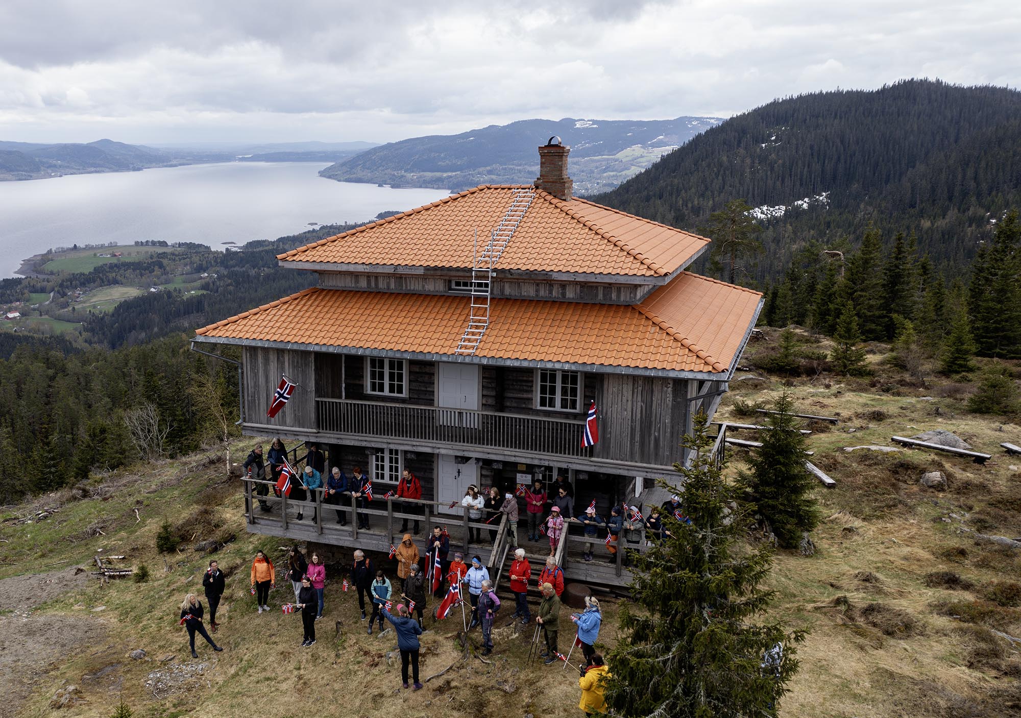 Lørdag kveld blir det konsert med Tor Karseth i lyshuset 