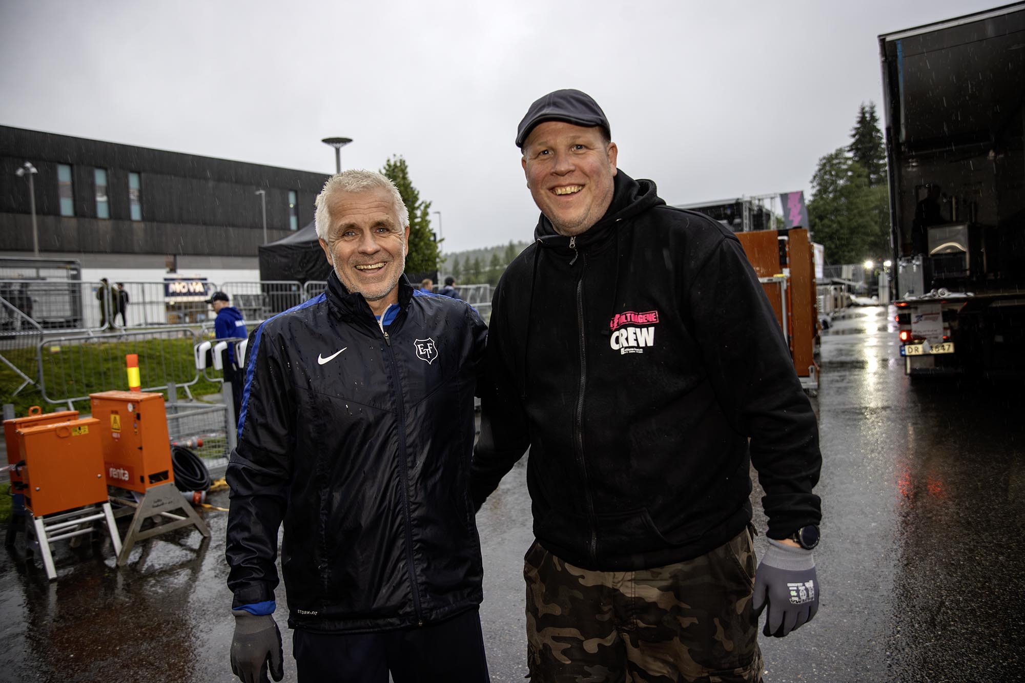 Ildsjeler: Daglig leder i Eidsvold Turn Fotball Roar Halvorsen og leder i Bøn FK Morten Østnor jobbet til langt på natt fredag